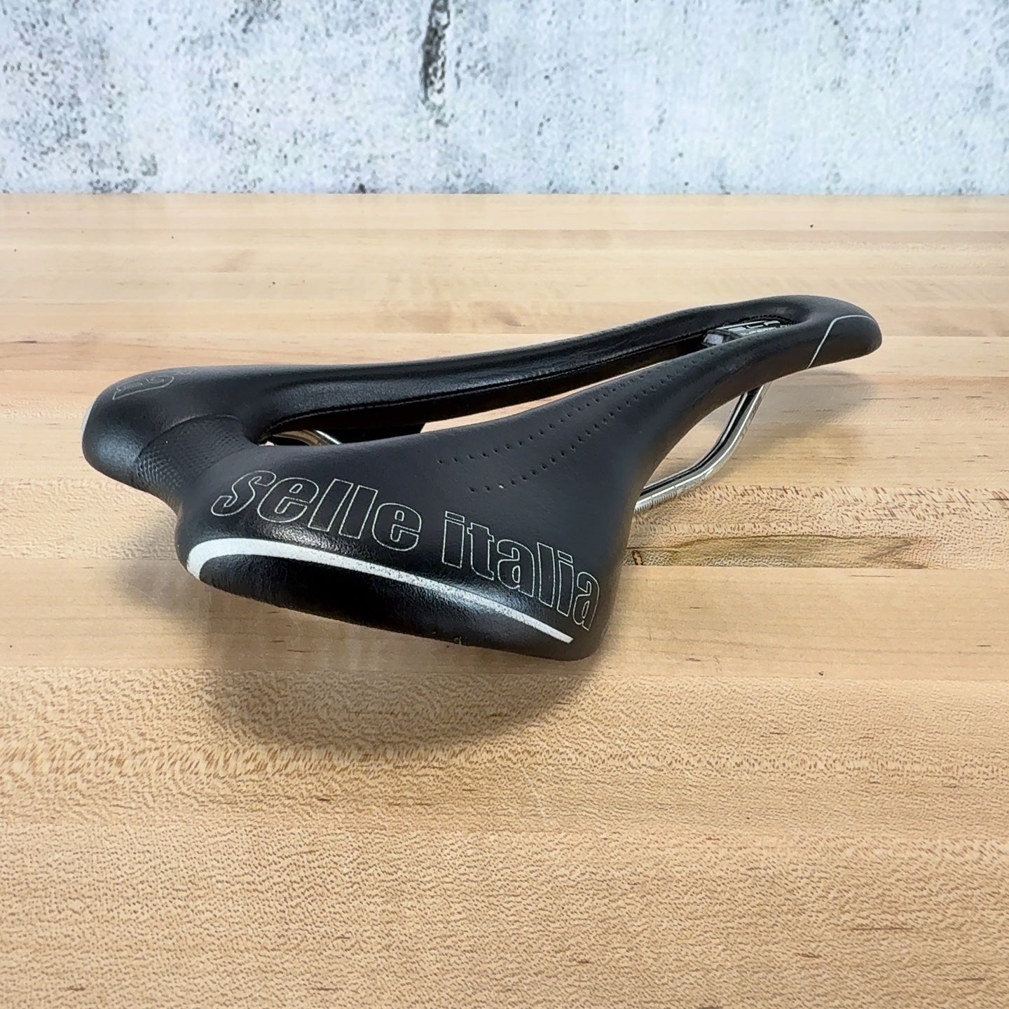 Low Mile! Selle Italia SLR Super Flow 145mm Ti 316 Rails Bike Saddle 188g