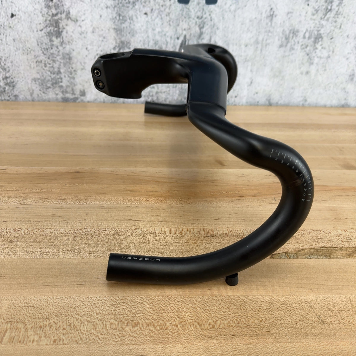 Light Use! Bontrager Madone SLR Gen 7 39/42cm 100mm Carbon Integrated Handlebar — photo 6 of 11