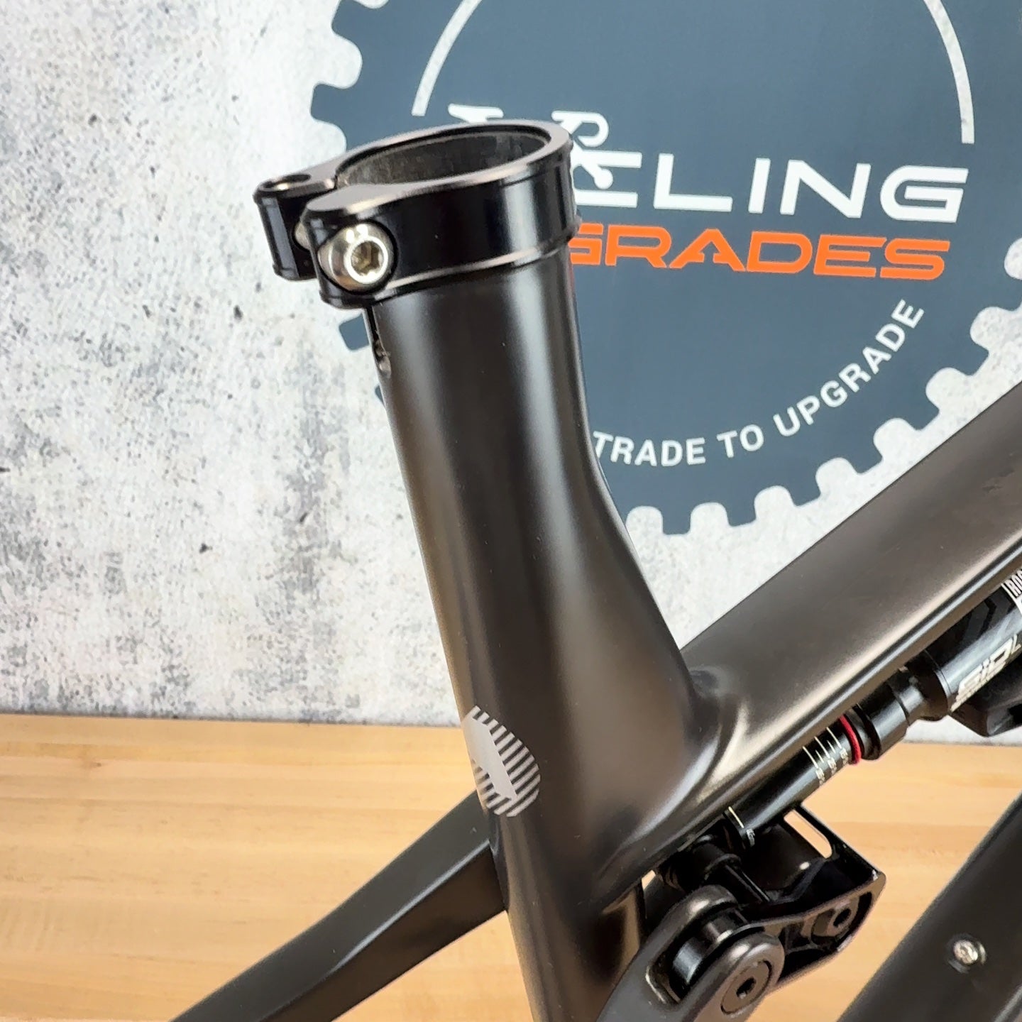 Low Mile! 2025 Allied BC40 XL Carbon 29" 120mm Boost UDH SIDLuxe MTB Frame