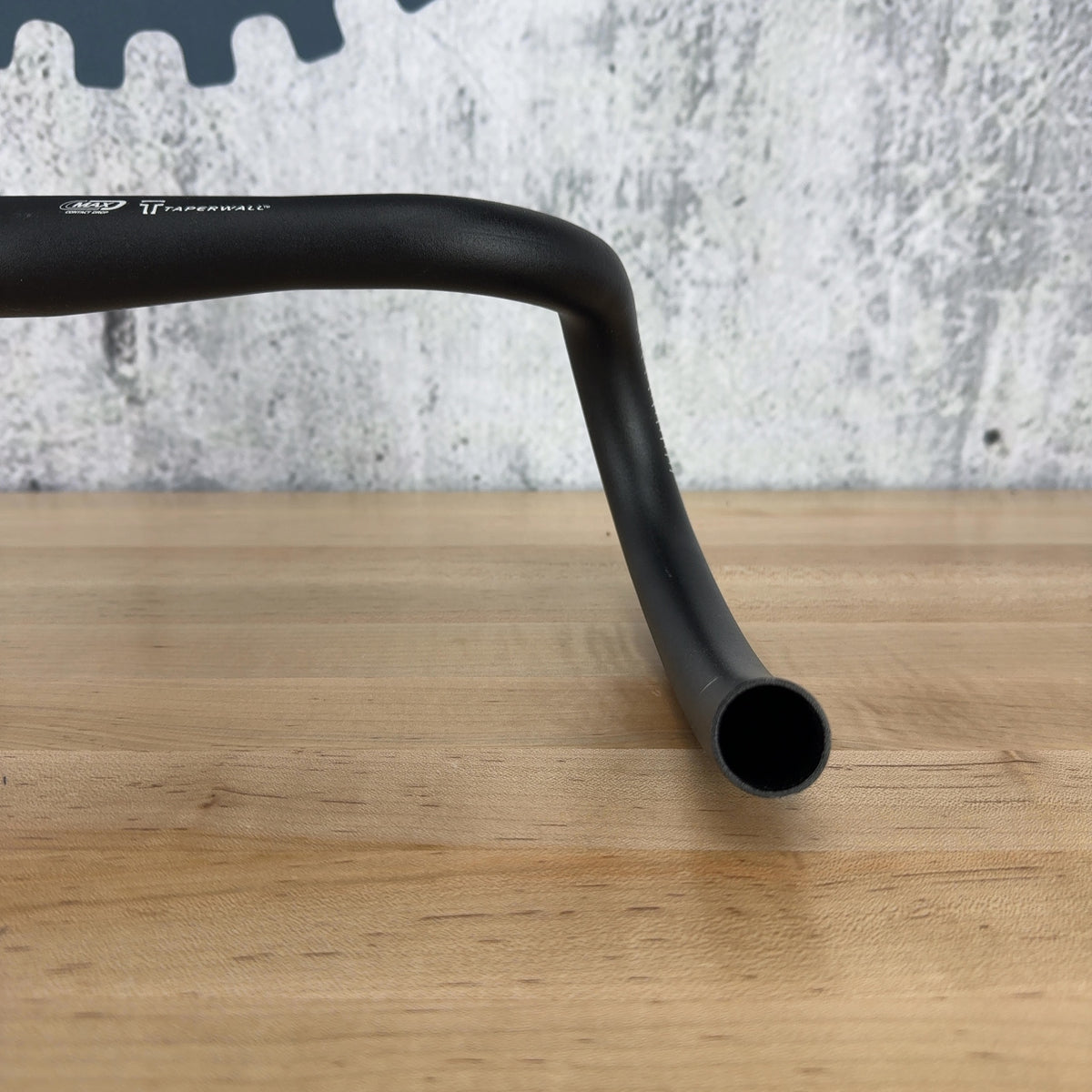 New! Easton EA50 AX 42cm 31.8mm Round Drop Bar Bike Handlebar 319g