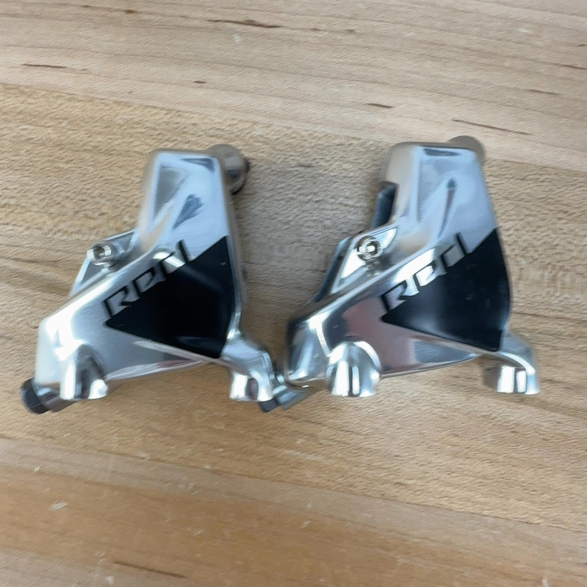 SRAM Red AXS D1 12-Speed Disc Brake Electronic Road Bike Shifters w/ Calipers