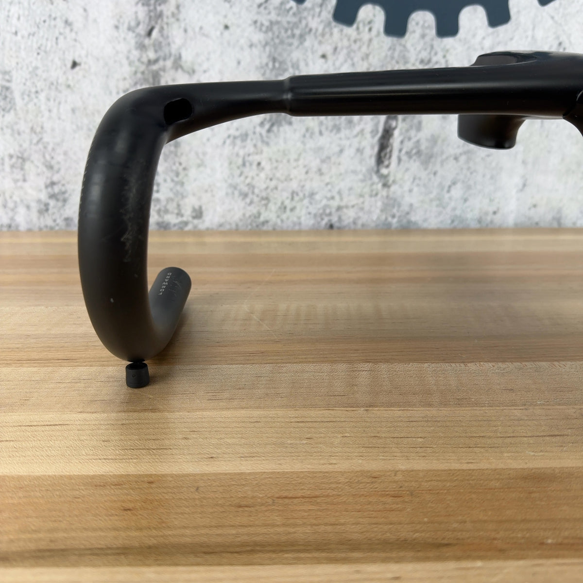 Light Use Bontrager Madone SLR Gen 7 39/42cm x 120mm Carbon Integrated Handlebar