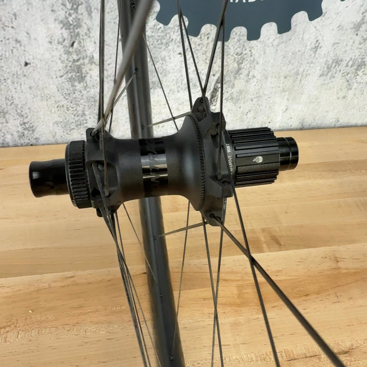Light Use! 2023 Bontrager Aeolus Pro 3V Carbon Gravel Bike Wheelset 700c 1691g — photo 4 of 10