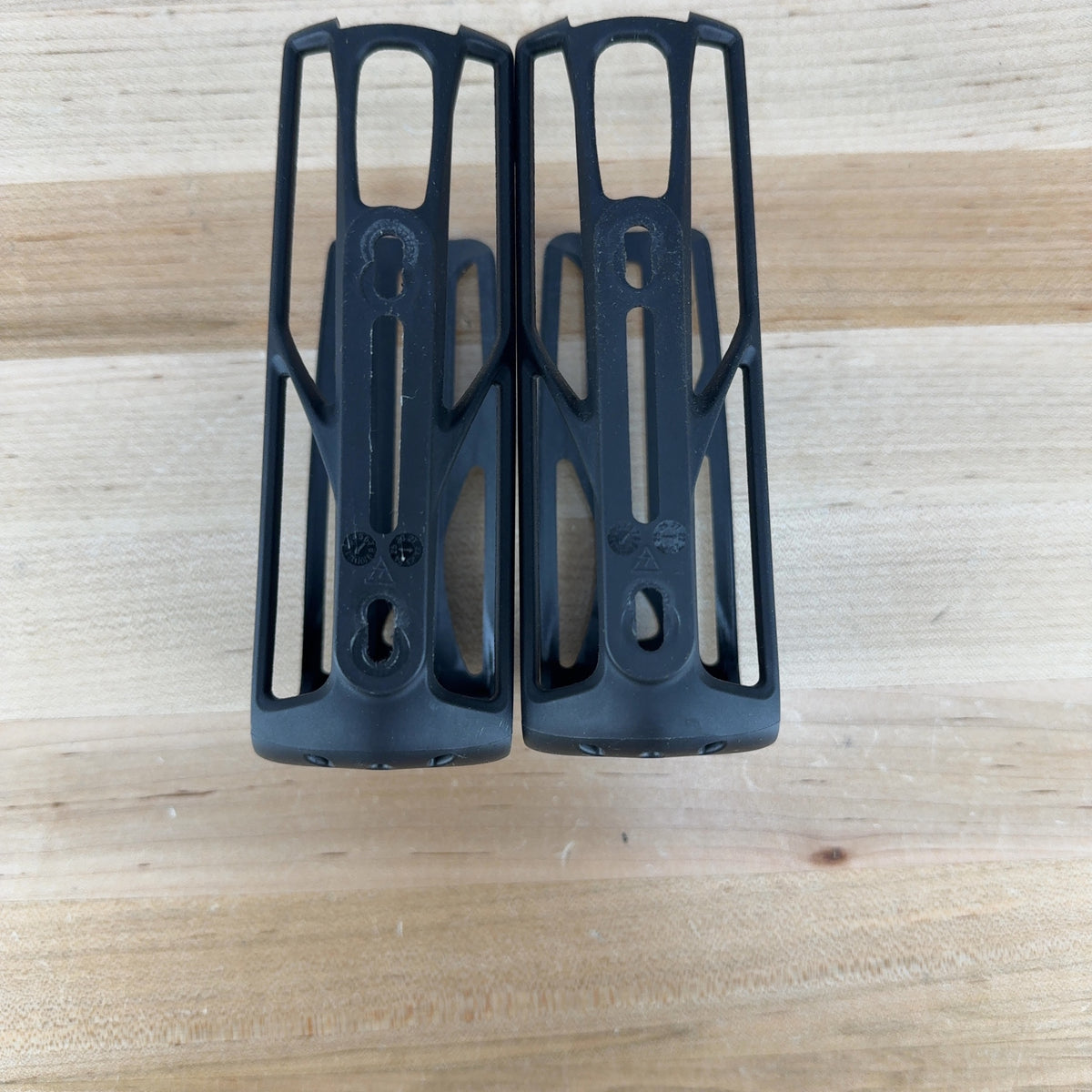 Low Mile! Cannondale ReGrip Aero Pair Composite Bike Water Bottle Cages 93g