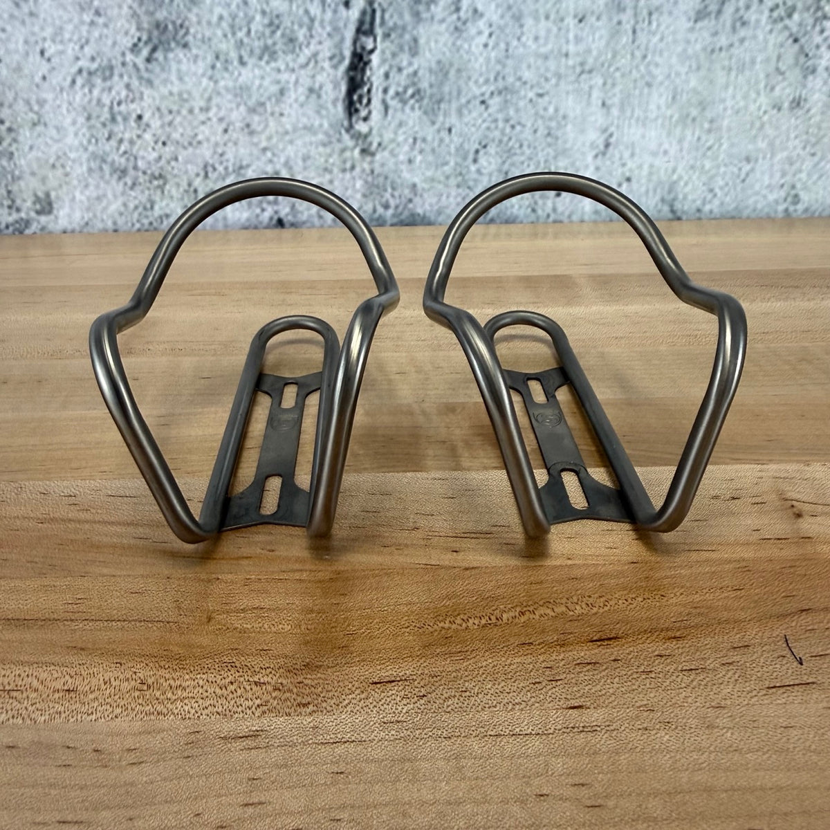 Light Use! Silca Sicuro V2 Silver Pair Titanium Bike Water Bottle Cages 60g