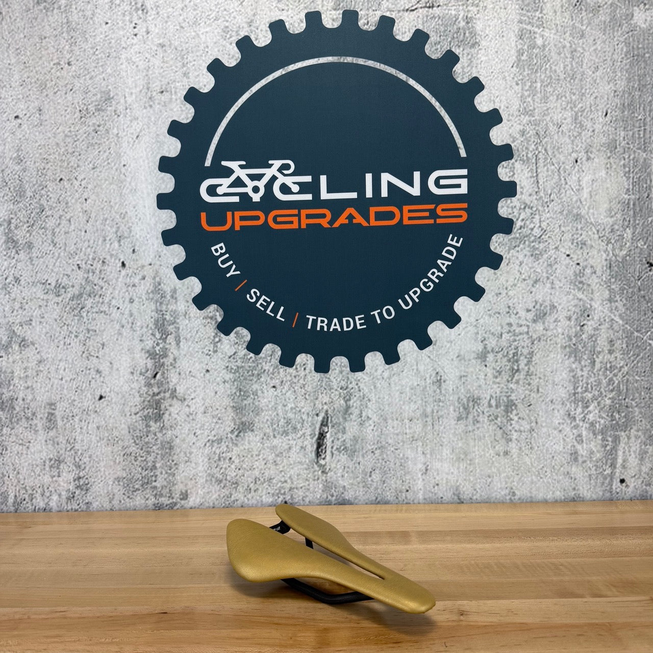 Berk Ploh 143mm 7x9mm Rails Padded Gold Carbon Lightweight Bike Saddle 100g