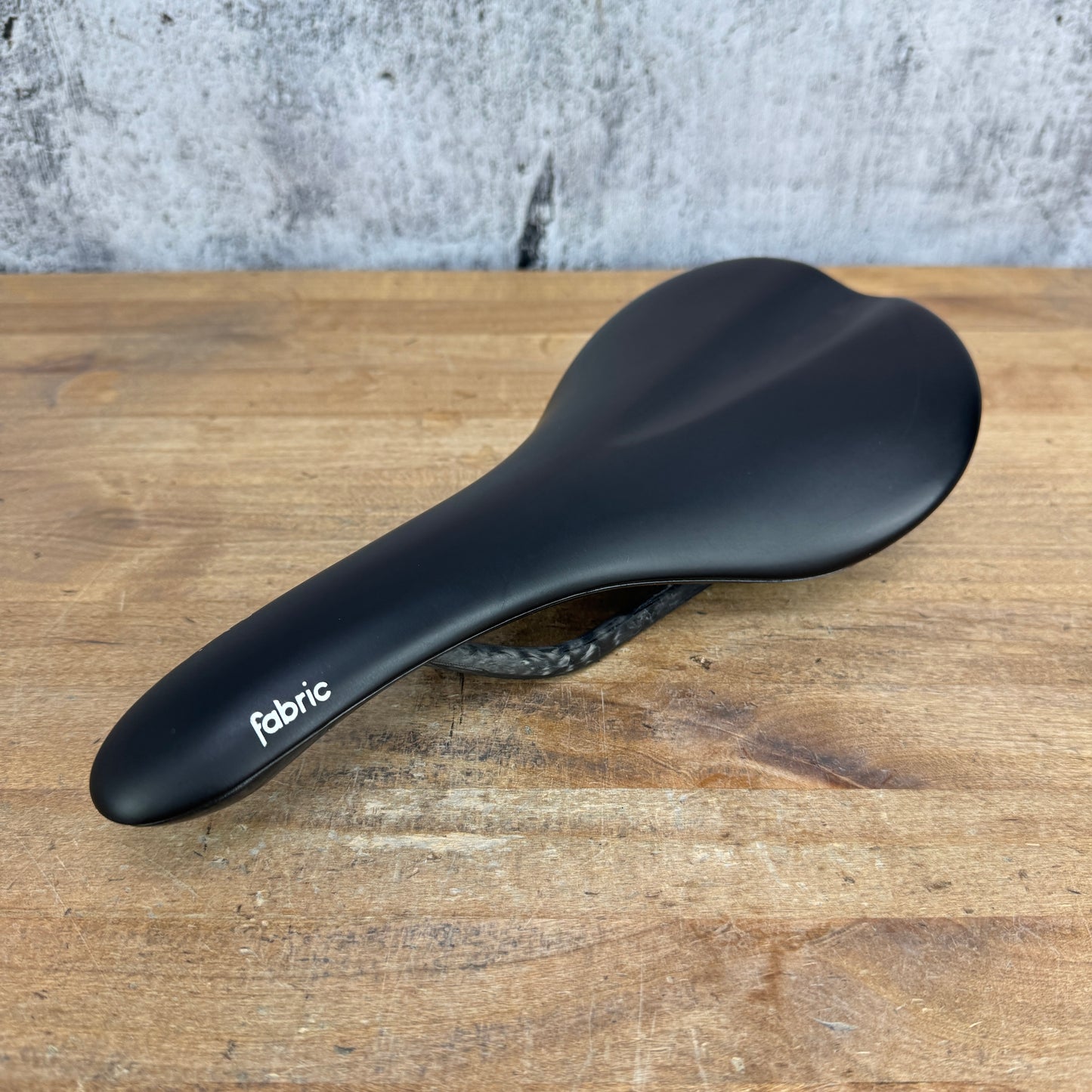 Light Use! Fabric Scoop Shallow Ultimate 142mm 7x10mm Carbon Rails Saddle 198g