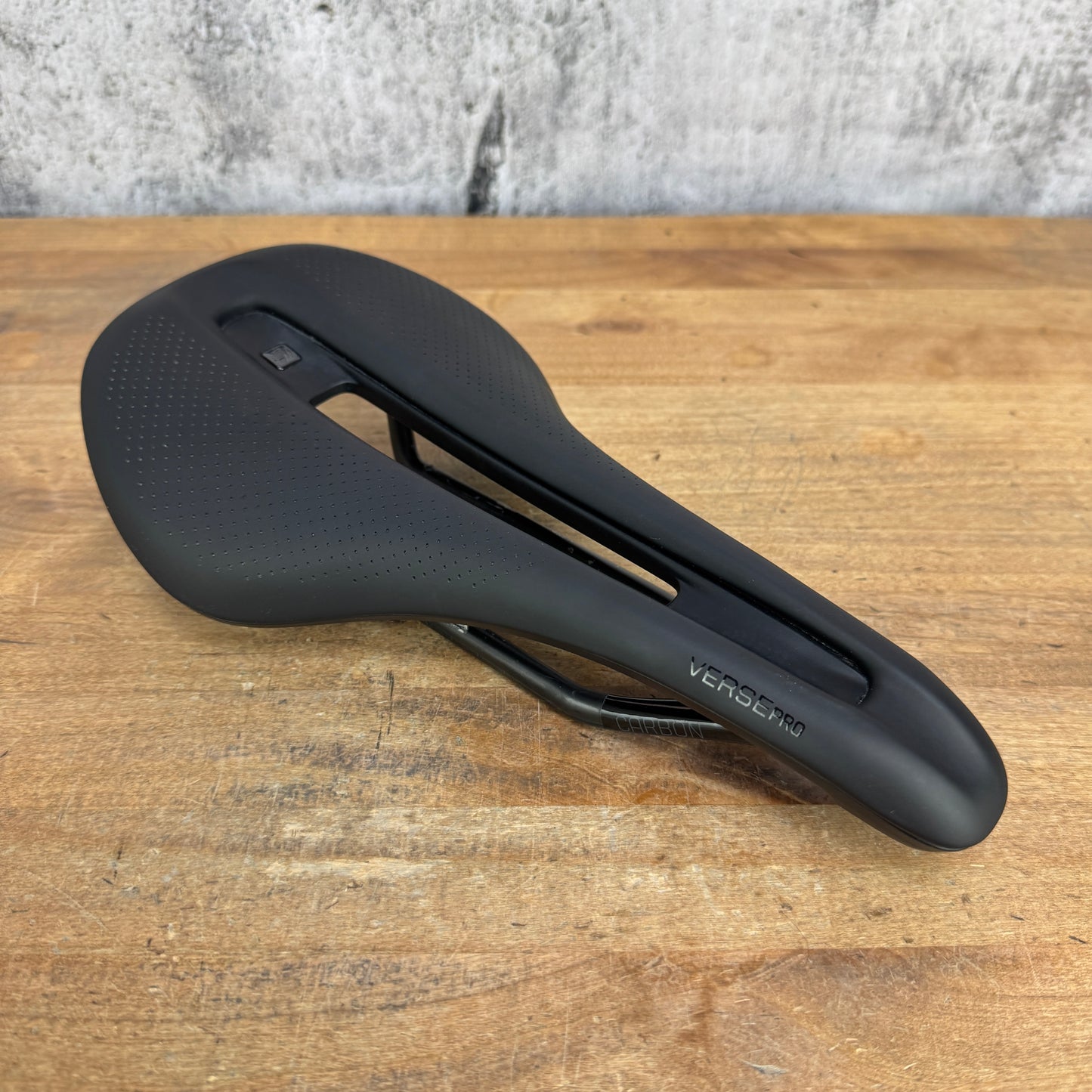 Bontrager Verse Pro 145mm 7x10mm Carbon Rails Bike Saddle 212g