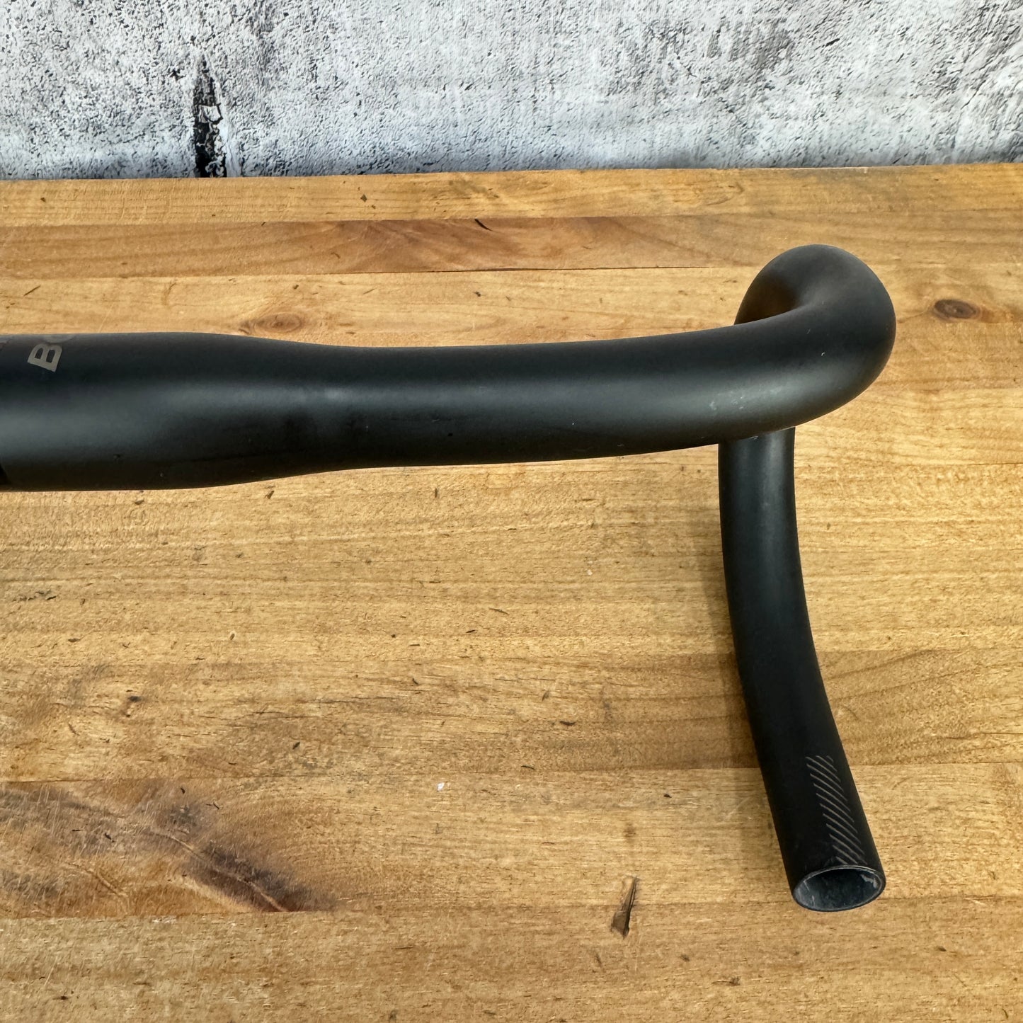 Bontrager XXX VR-C OCLV Carbon 42cm 31.8mm Bike Drop Handlebar 186g