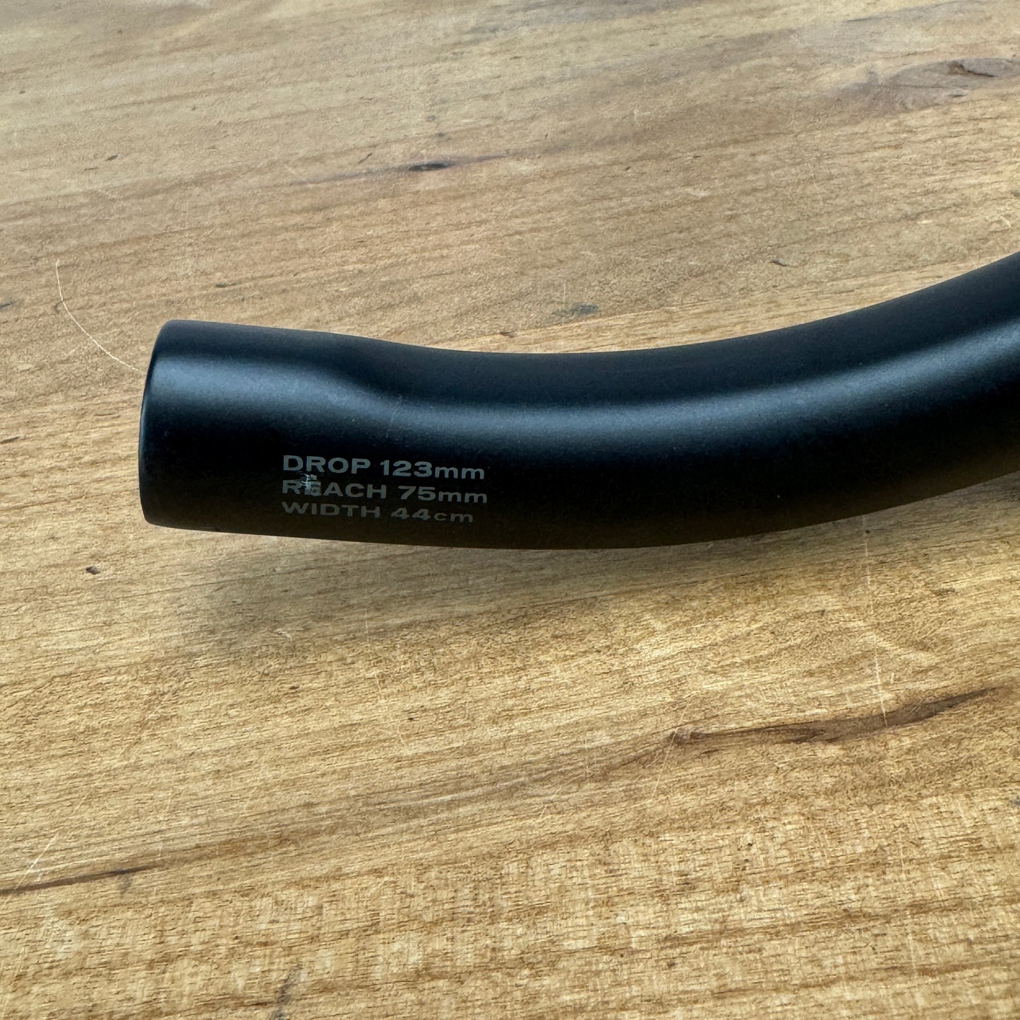 Low Mile! Specialized S-Works Shallow Bend Carbon 44cm 31.8mm Handlebar 209g