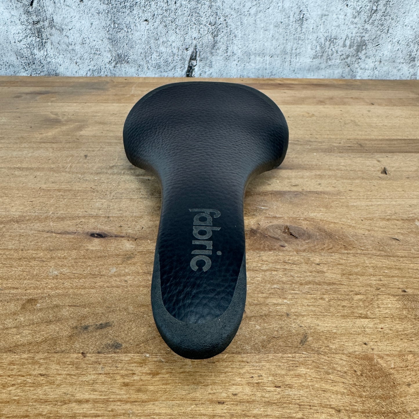 Fabric Airbus ALM Ultralight Carbon Leather 142mm 7x9mm Bike Saddle 130g
