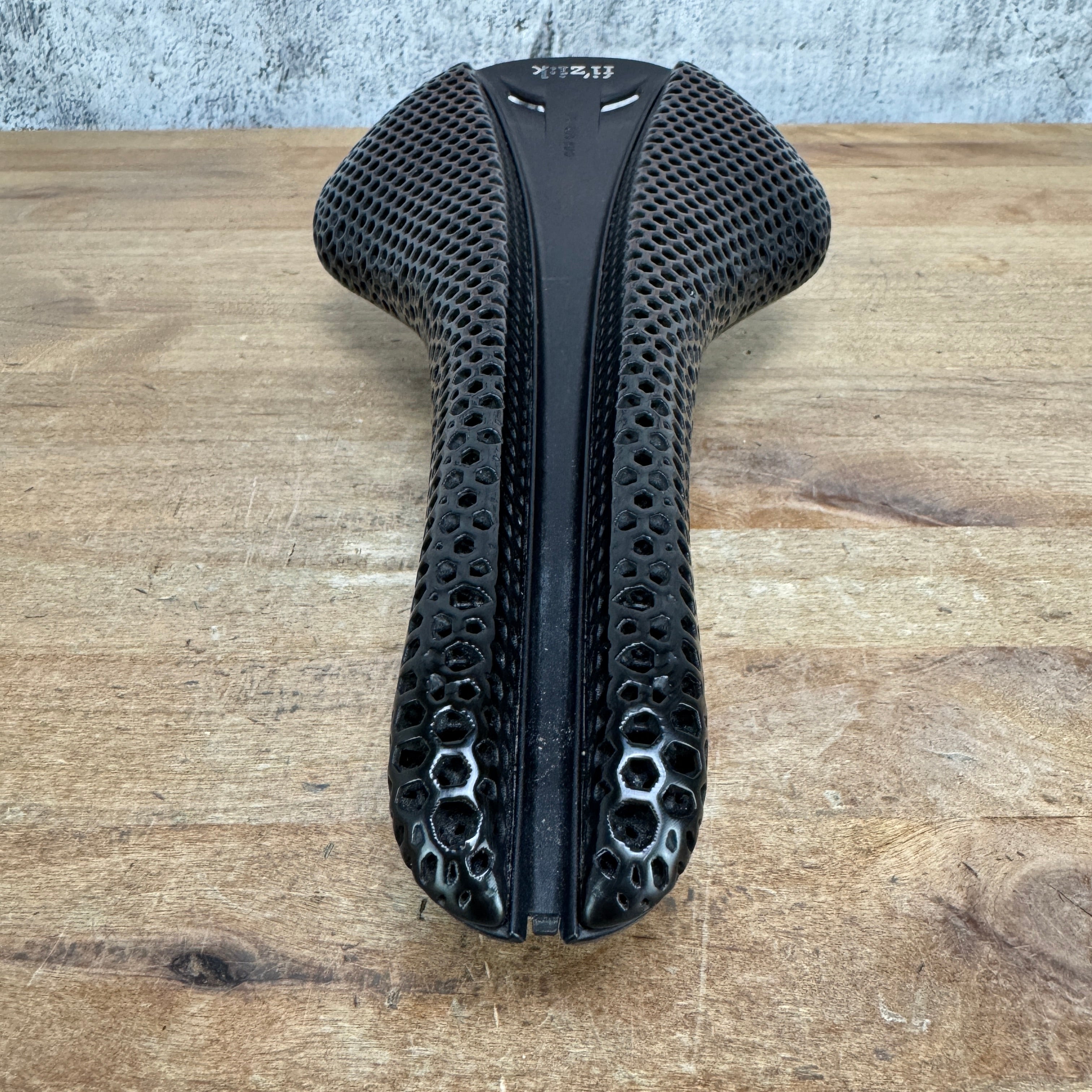 Low Mile! Fizik Antares VS Evo Adaptive 139mm 7x9mm Carbon Rails