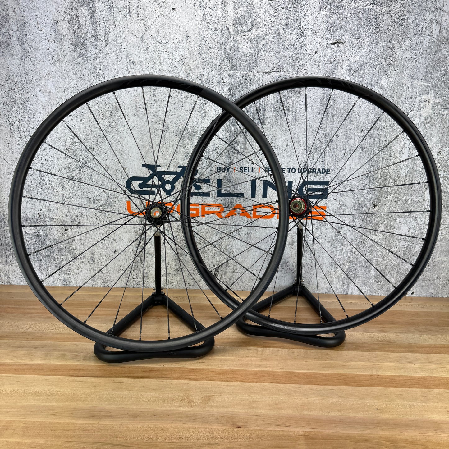 Extralite CarboCamber 330 Carbon Boost MTB Wheelset 29" Berd Spokes 955g