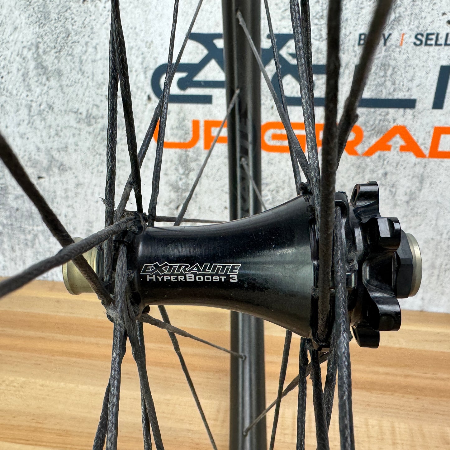 Extralite CarboCamber 330 Carbon Boost MTB Wheelset 29" Berd Spokes 955g