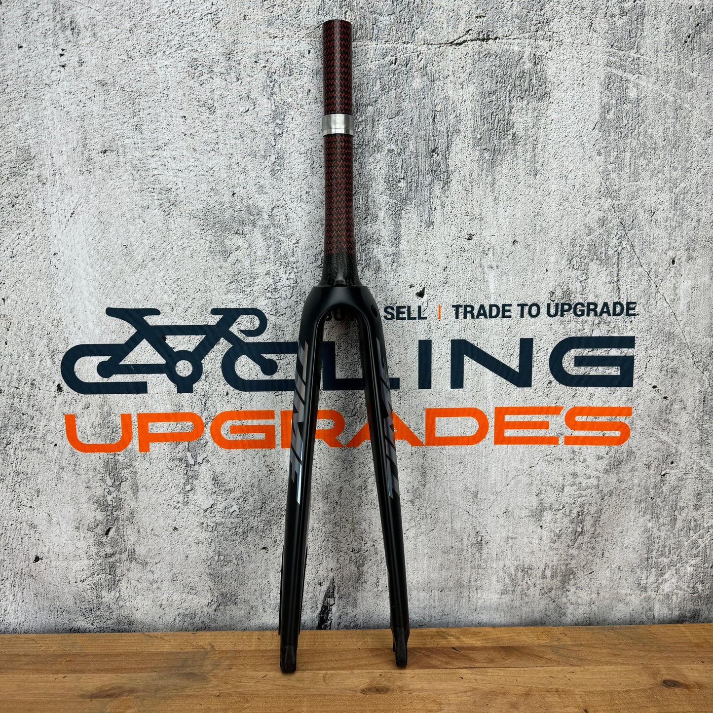 Mint! Time Scylon Noir AKTIV Disc Brake Black Carbon Fork off Medium Size Frame 595g