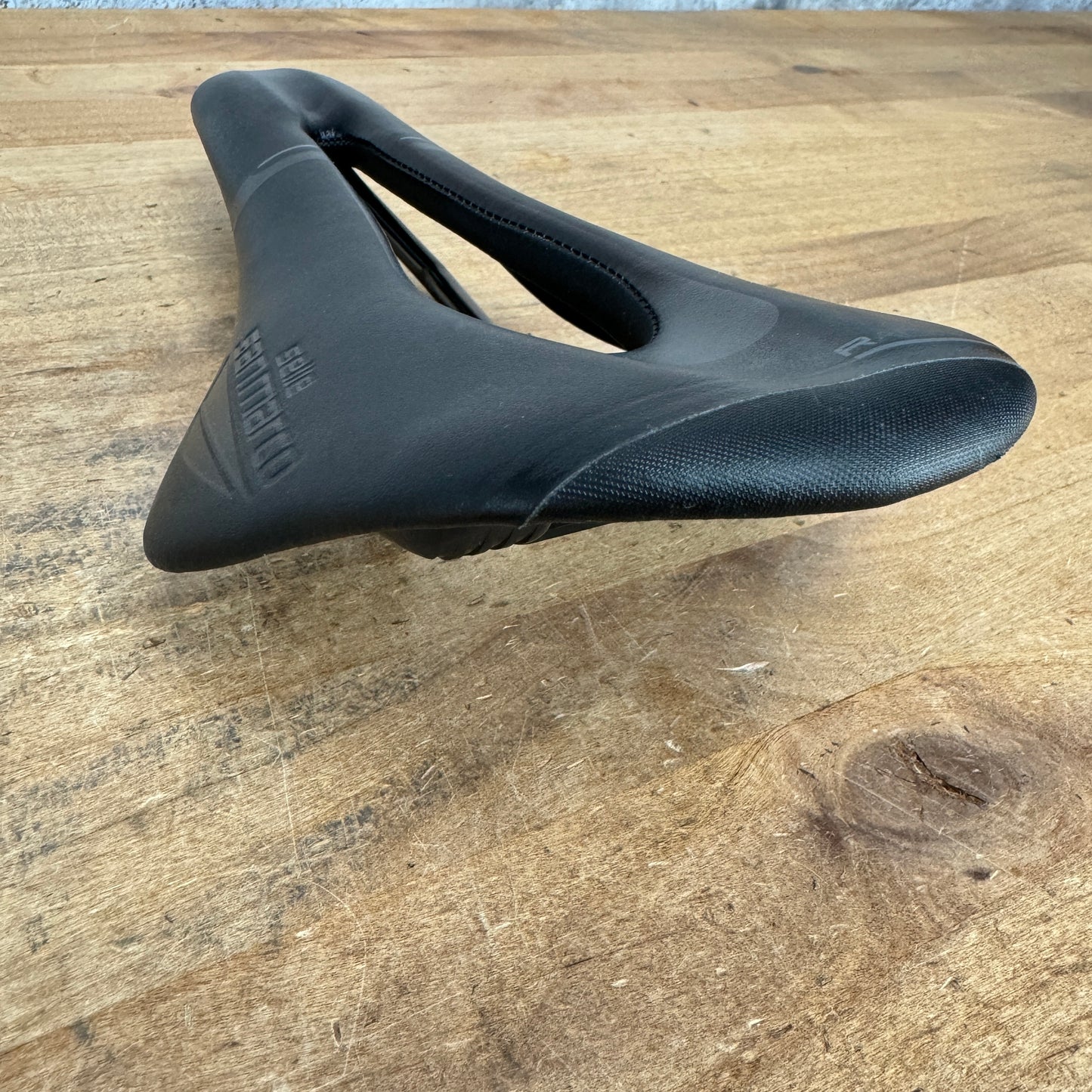 Light Use! San Marco Shortfit Racing Open Fit Narrow 134mm 7x7mm Rails Saddle