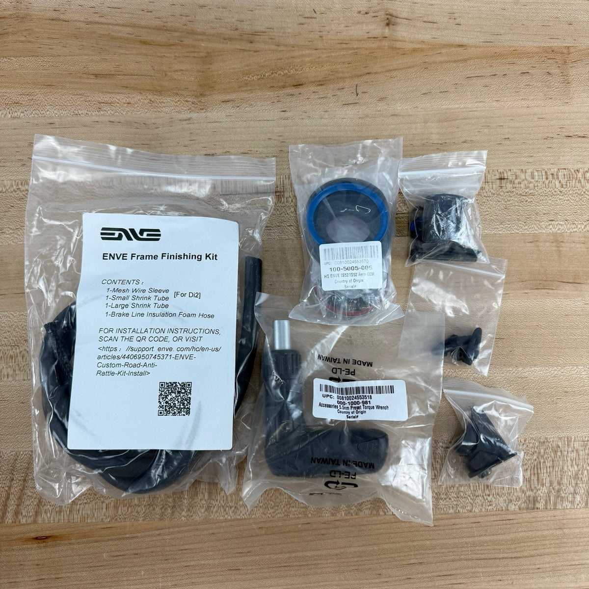New! Enve Melee V1 52cm Gloss Black 700c M.O.D. Carbon Road Bike Frameset — photo 9 of 10
