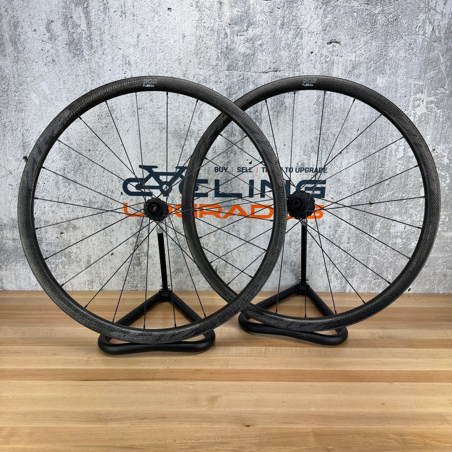 Low Mile! Zipp 202 NSW Carbon Tubeless Hooked Disc Wheelset 700c 1509g Cognition