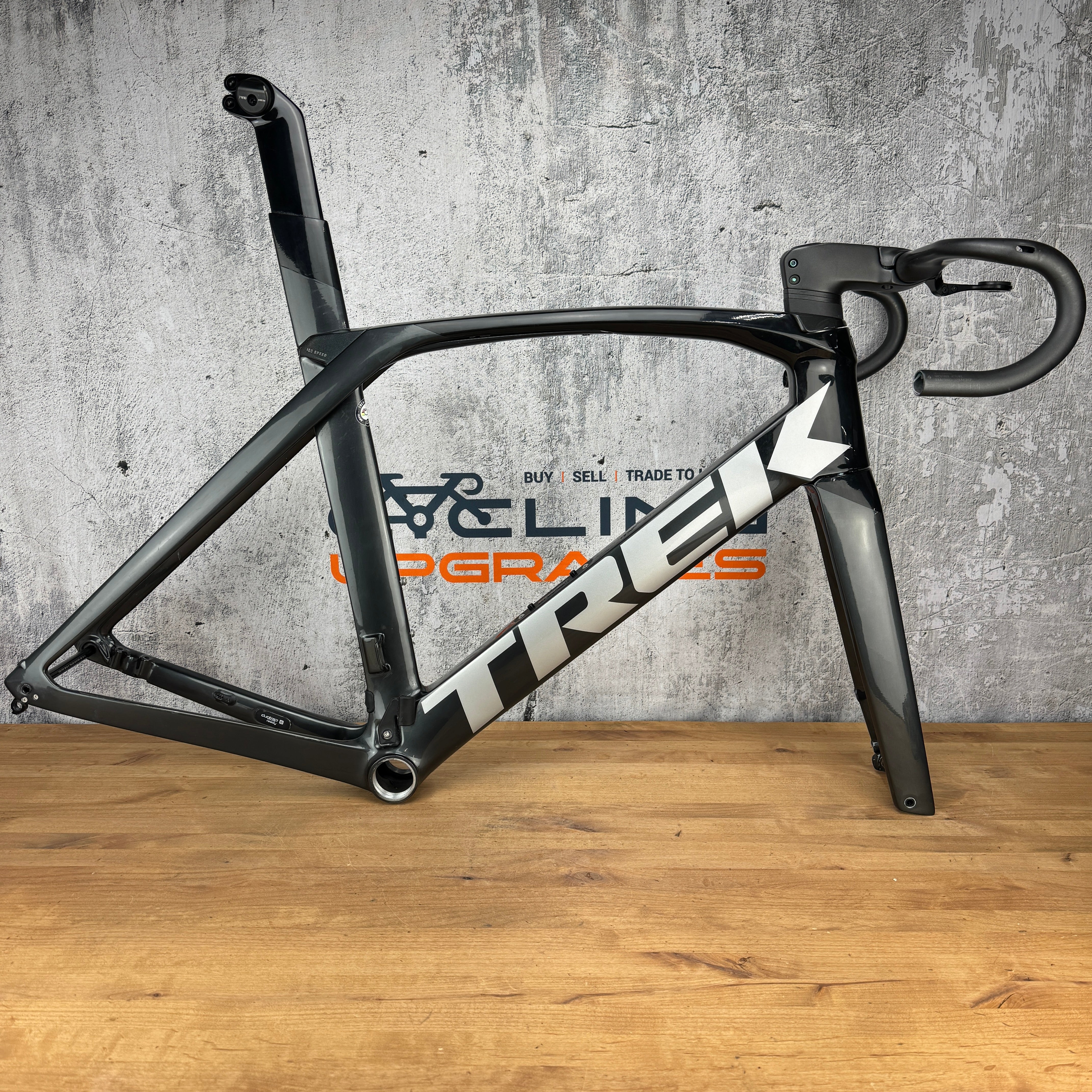 EM525 Endurance unistrut Disc Frameset