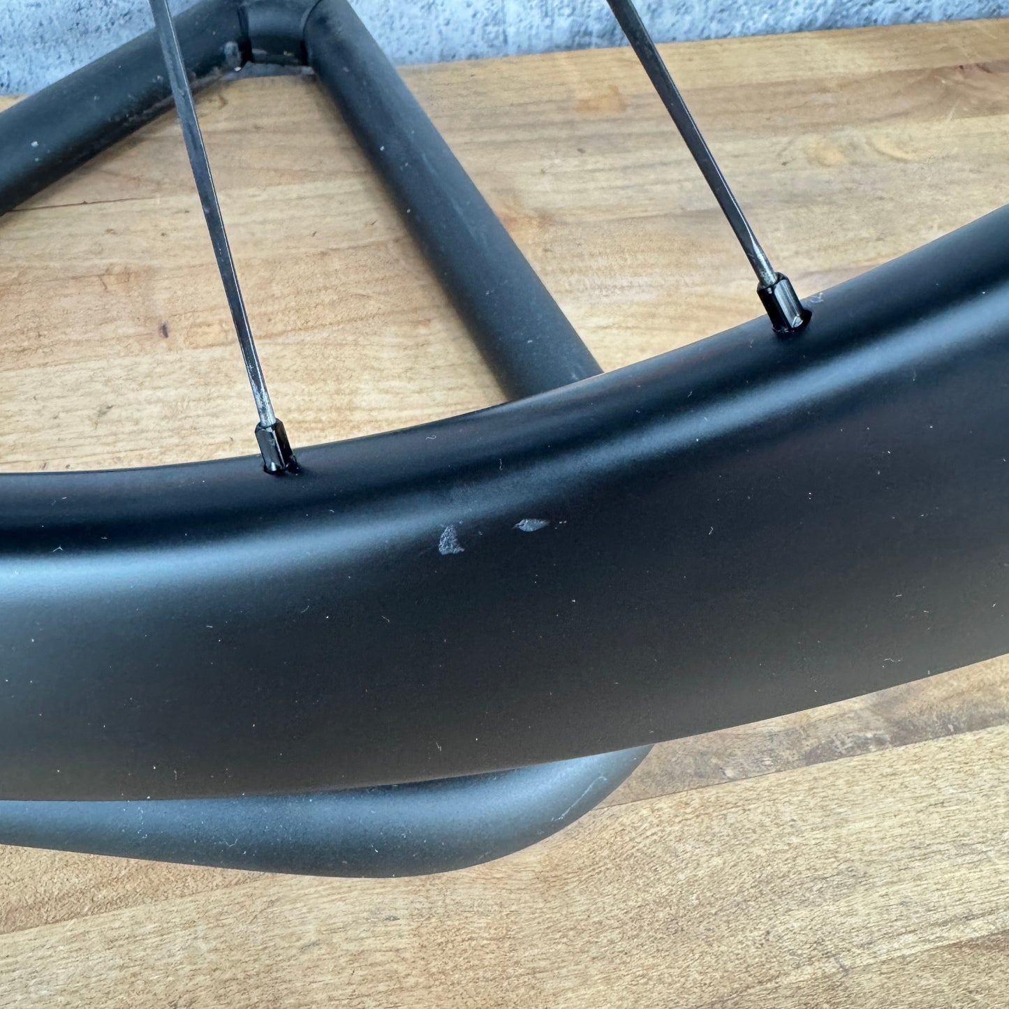 Low Mile! Hunt Aerodynamicist 44/54 Carbon Tubeless Disc Wheelset 700c 1529g
