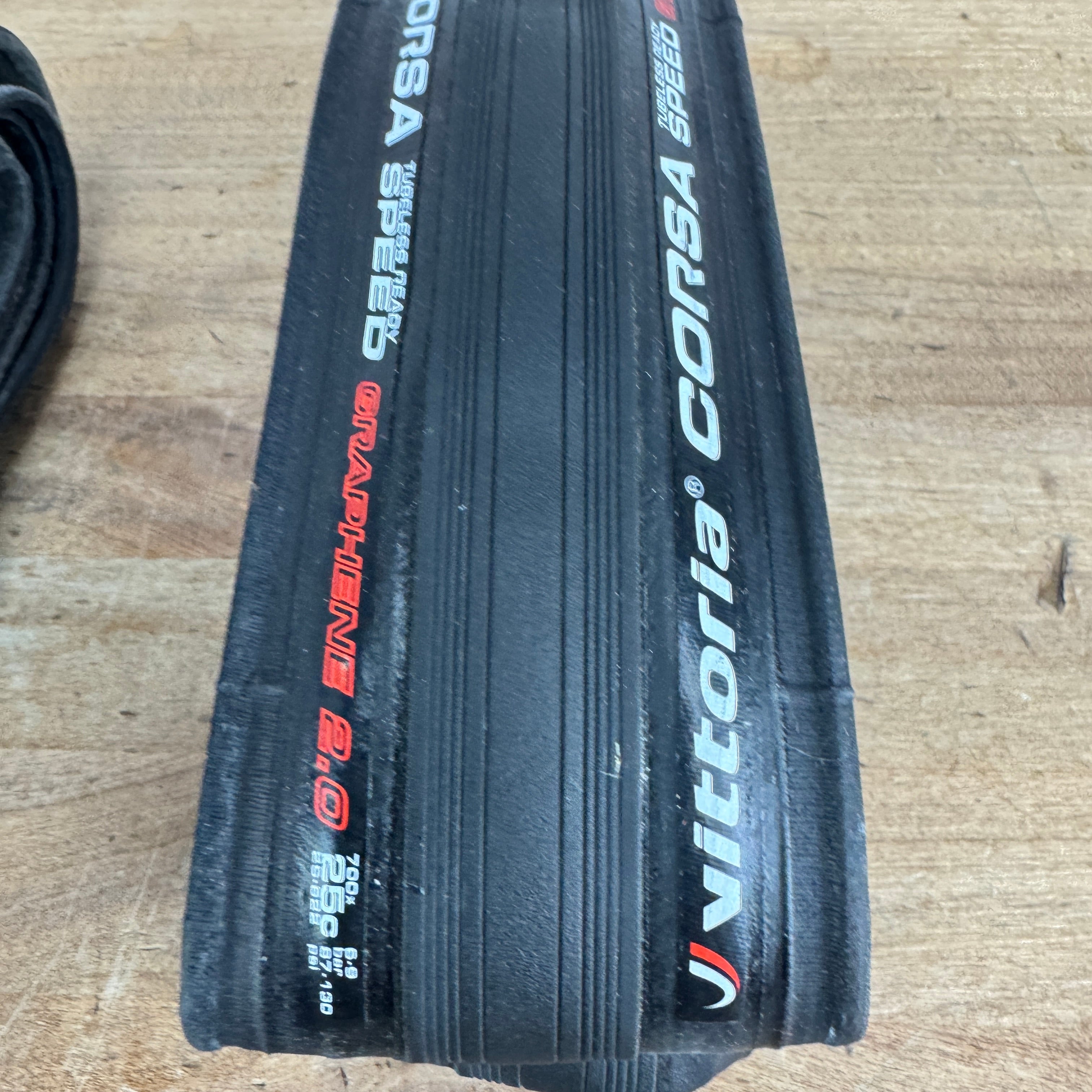 Vittoria Corsa Graphene 2.0 700×25c 2本 Amazon.com : Vittoria Corsa Graphene 2.0 - Race Road Bike