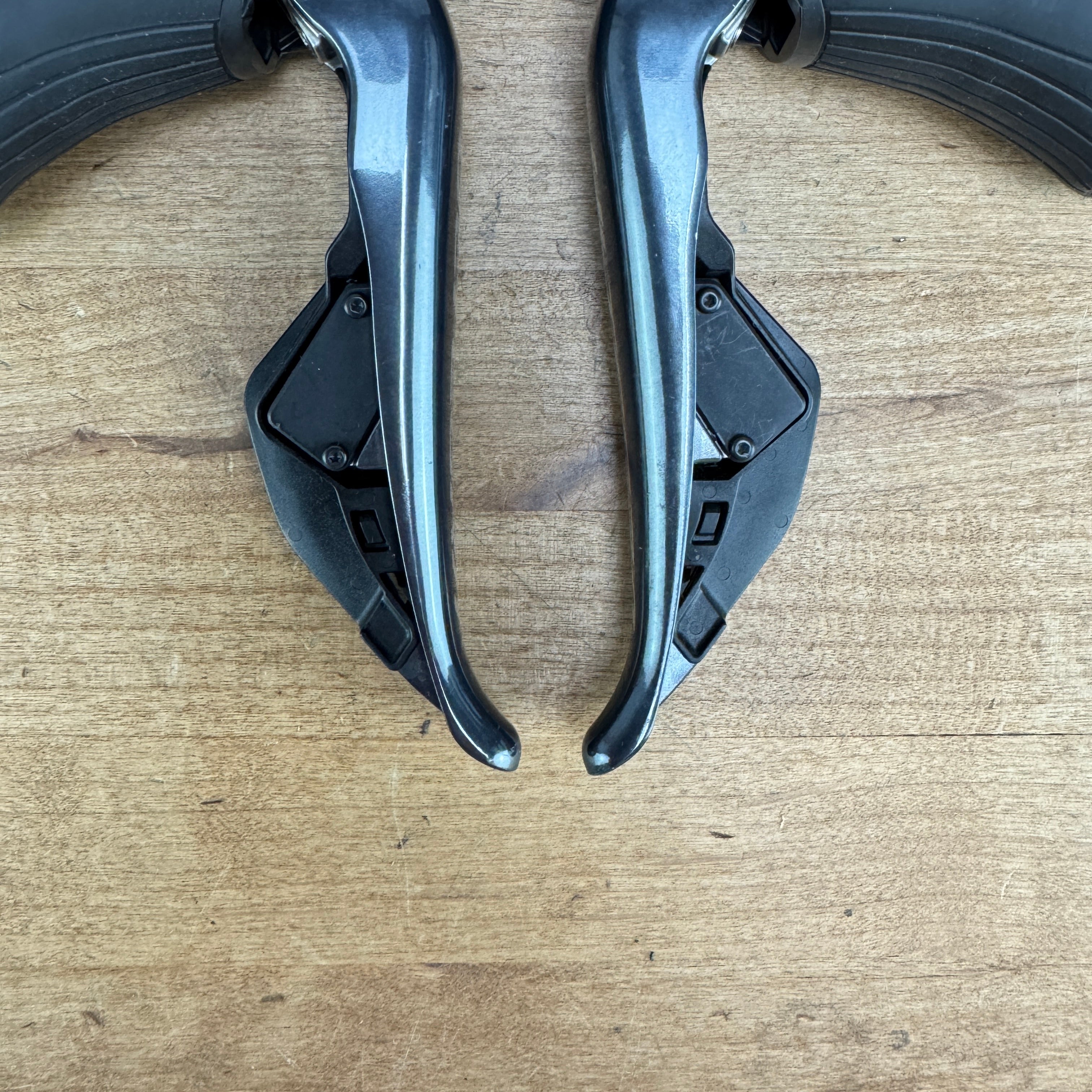 キ*ト様 SHIMANO ULTEGRA 8070 油圧Di2 Shimano Ultegra R8070 Di2 Electronic Hydraulic Disc Brake 11-Speed