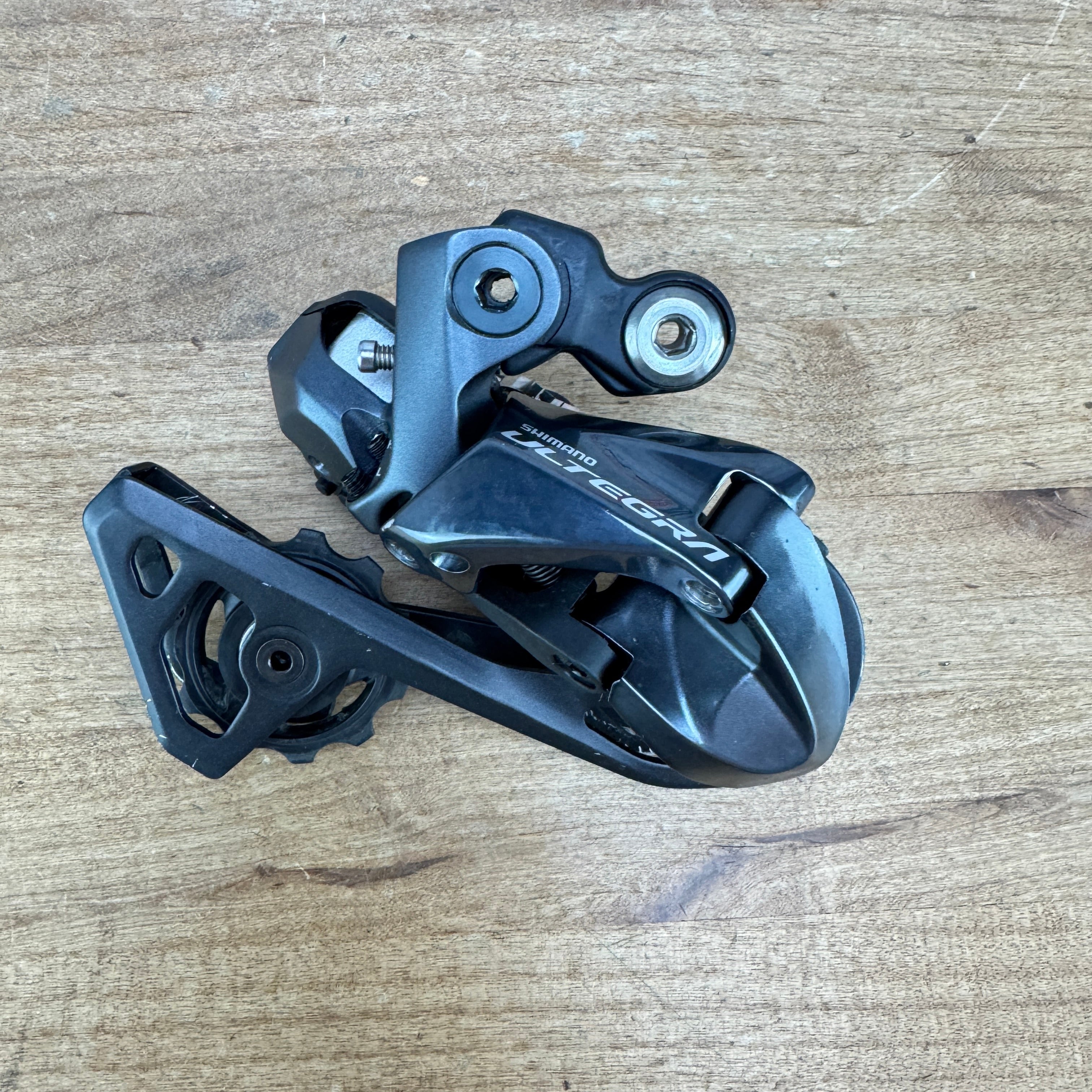 Shimano Ultegra R8070 Di2 Electronic Hydraulic Disc Brake 11-Speed