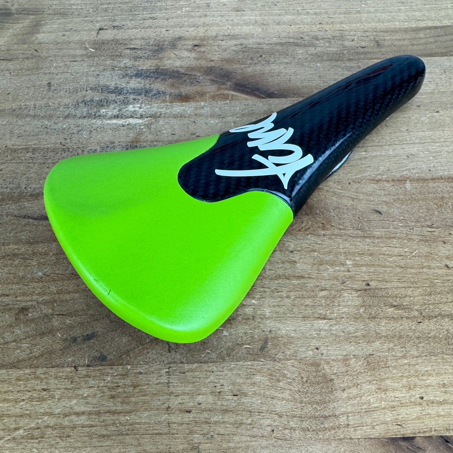 Tune Komm Vor 7x9mm Carbon Rails 130mm Bike Saddle 95g