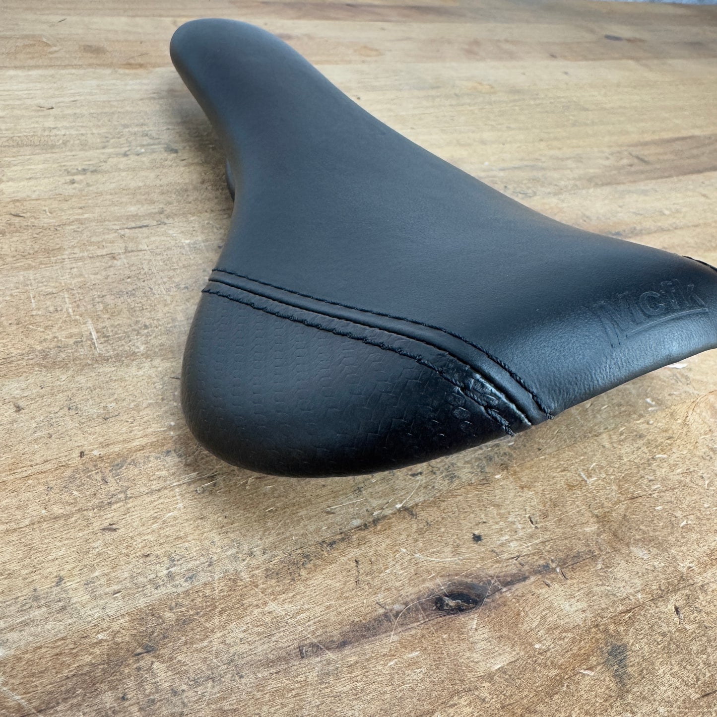 Ridden Once! MCFK Padded 7x9mm Oval Carbon Rails 140mm Saddle 106g