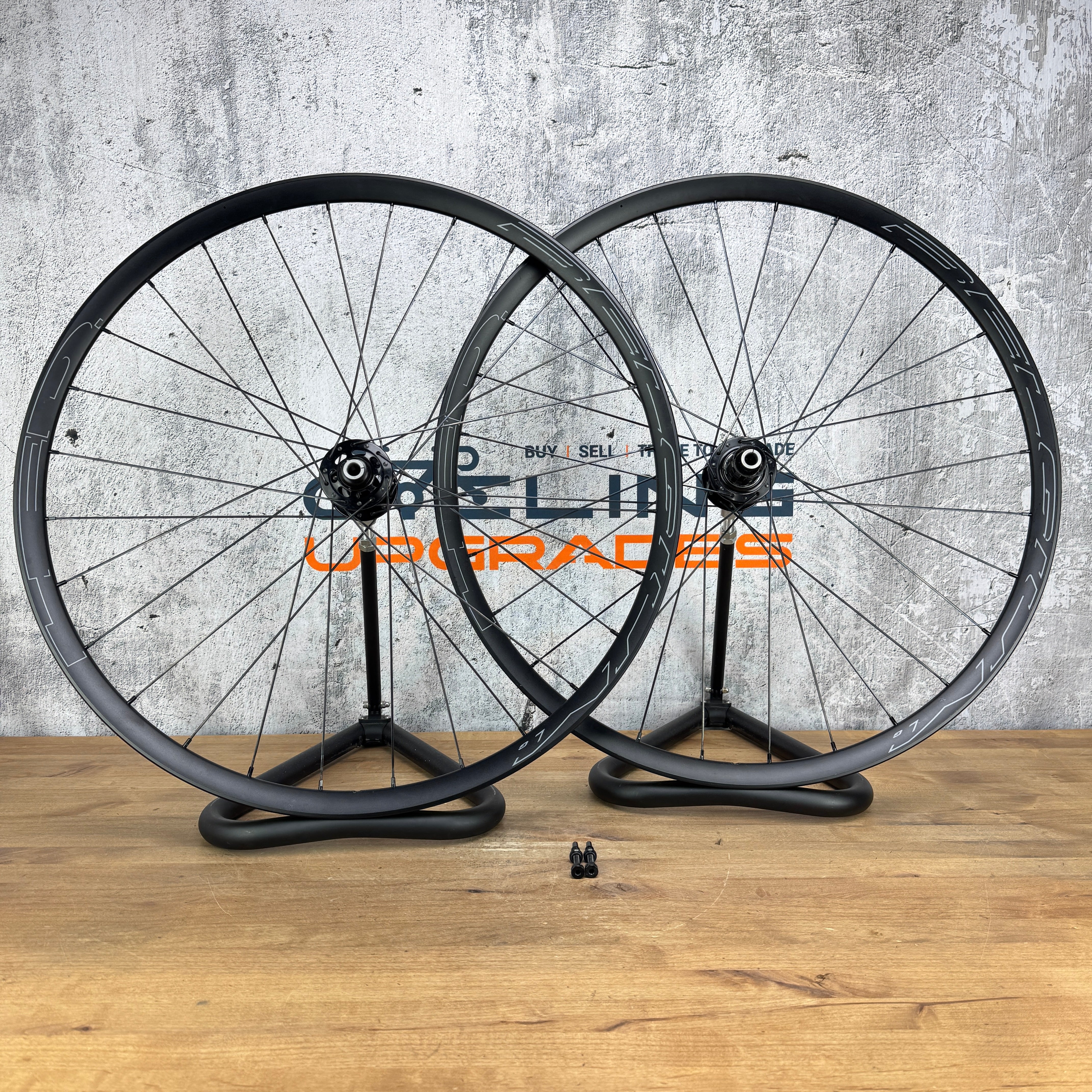 Low Mile! HED Belgium G 700c Alloy Tubeless Chris King R45D