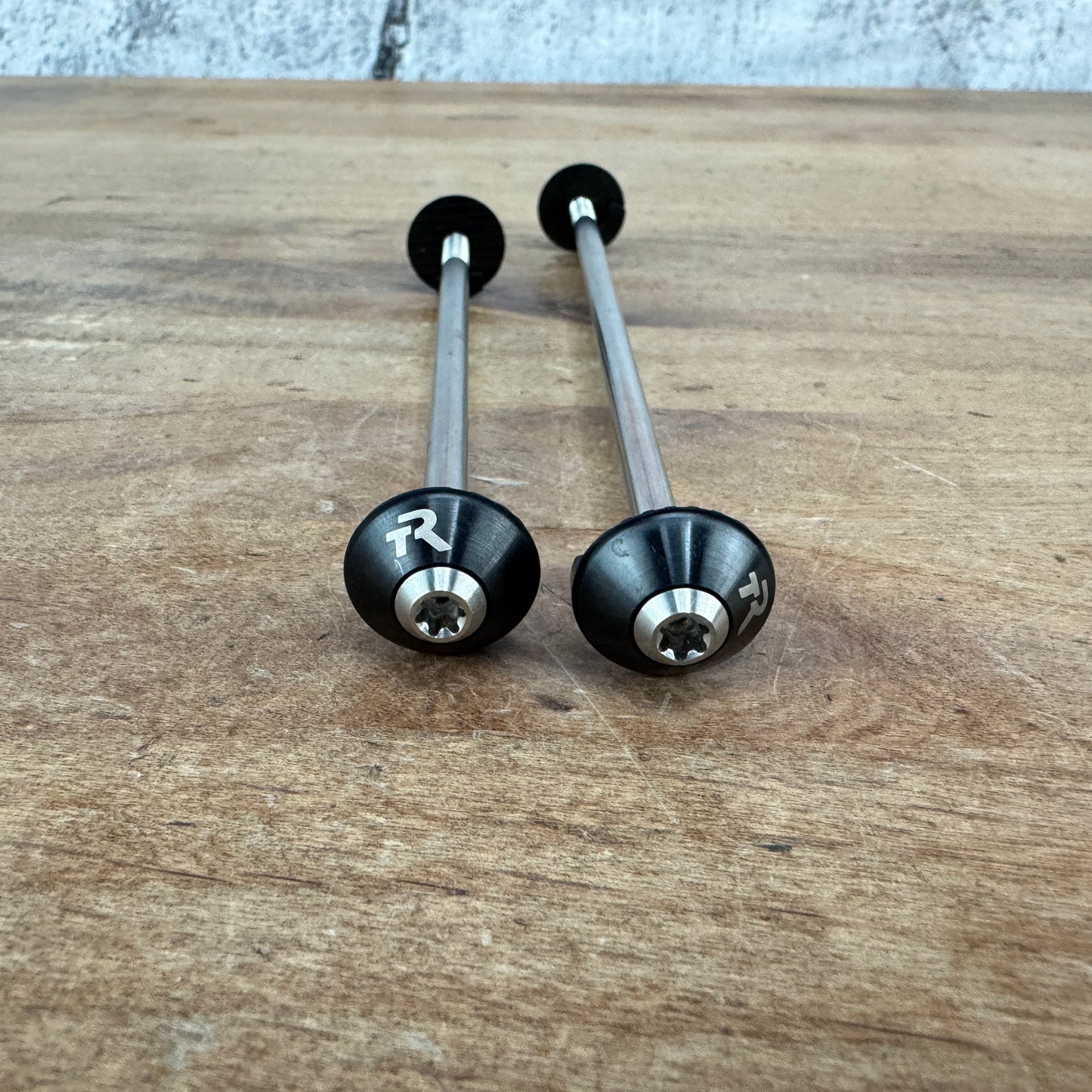 Pair Tririg Styx Aero 100mm/130mm Bike Skewers 41g