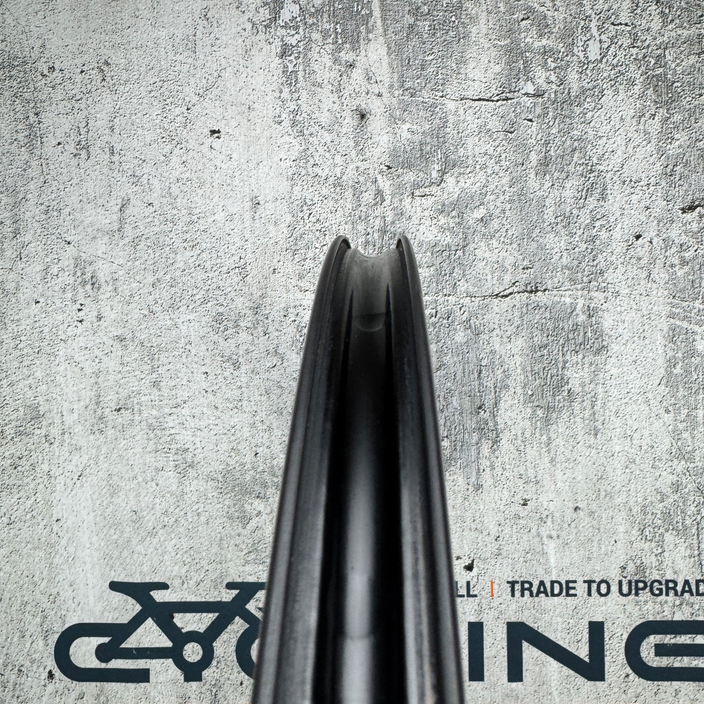 Black Inc Forty Five Carbon Disc Brake Tubeless Wheelset 700c 1588g CeramicSpeed