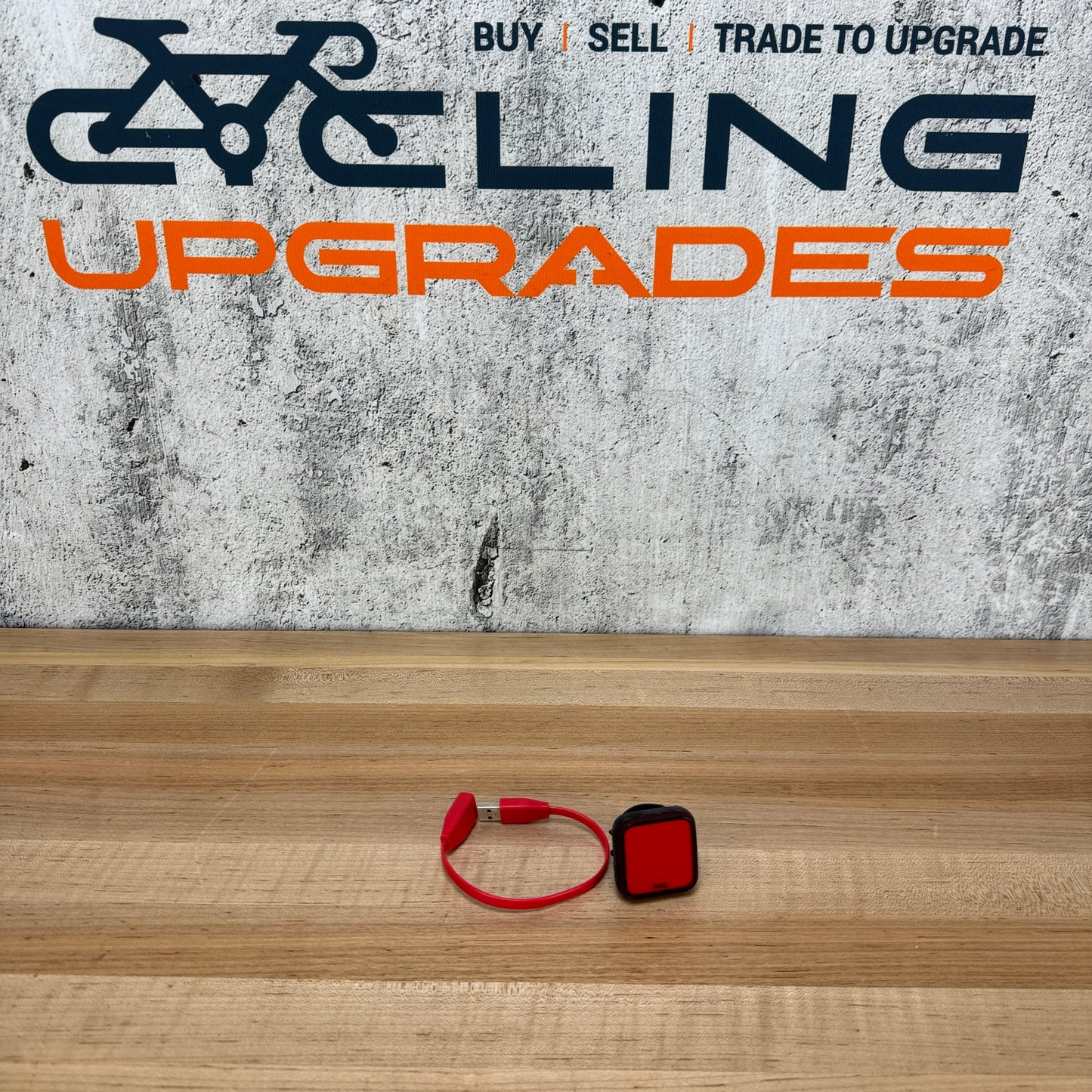 Light Use! Knog Blinder 100 Lumens Rear Bike Light