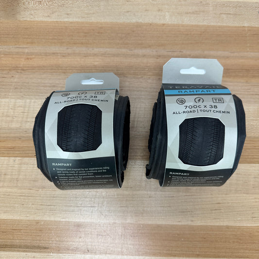 New! Pair Teravail Rampart 700c x 38mm Tubeless Bike Tires MSRP $156