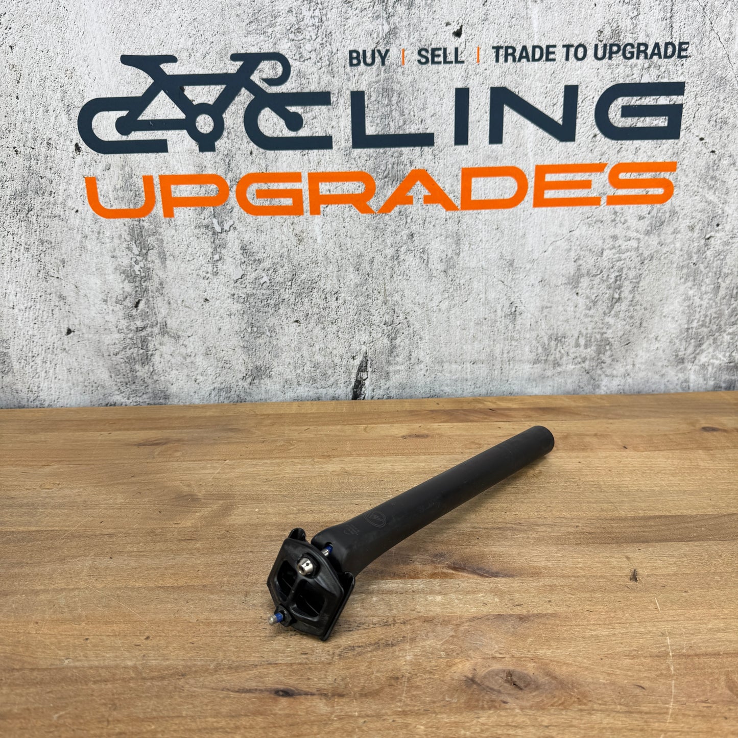 Low Mile! Roval Alpinist 27.2mm x 300mm 20mm Setback Carbon Bike Seatpost 134g