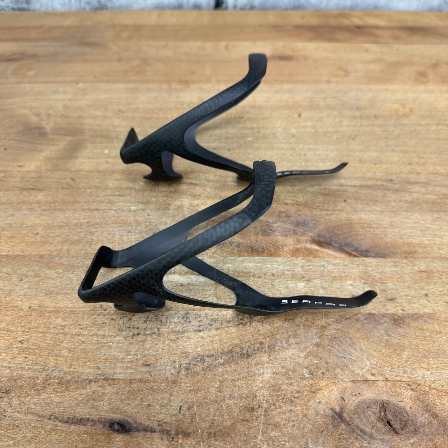 Low Mile! Serfas Vendetta Carbon Pair Bike Water Bottle Cages 28g