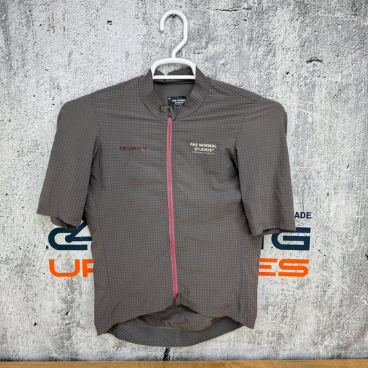 Pas Normal Studios Escapism Light Short Sleeve Dusty Brown Medium Cycling Jersey