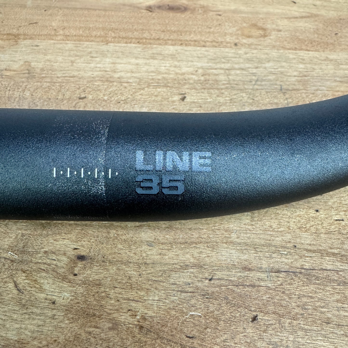 Bontrager Line Alloy 35mm Center 760mm Width 27.5mm Rise MTB Flat Handlebar 299g