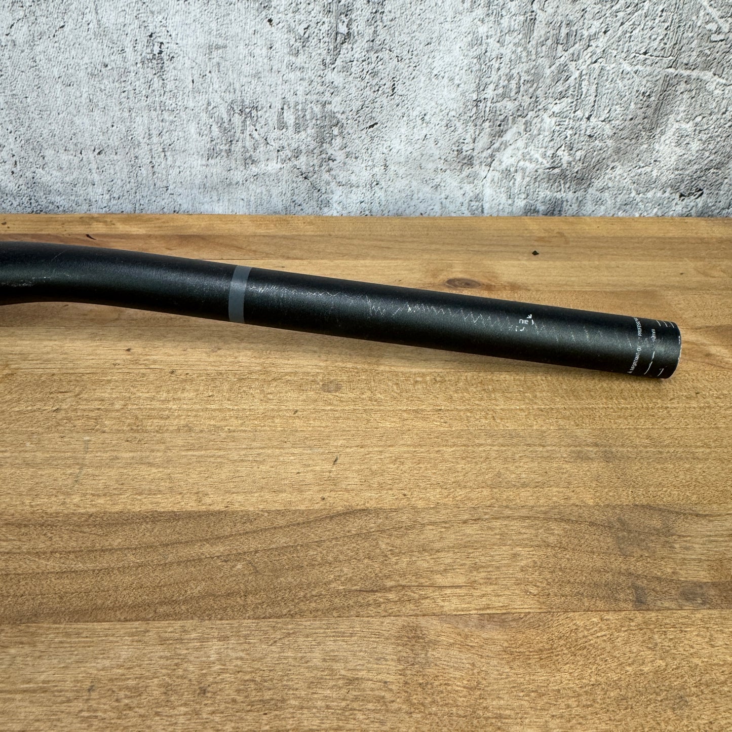 Bontrager Line Alloy 35mm Center 760mm Width 27.5mm Rise MTB Flat Handlebar 299g