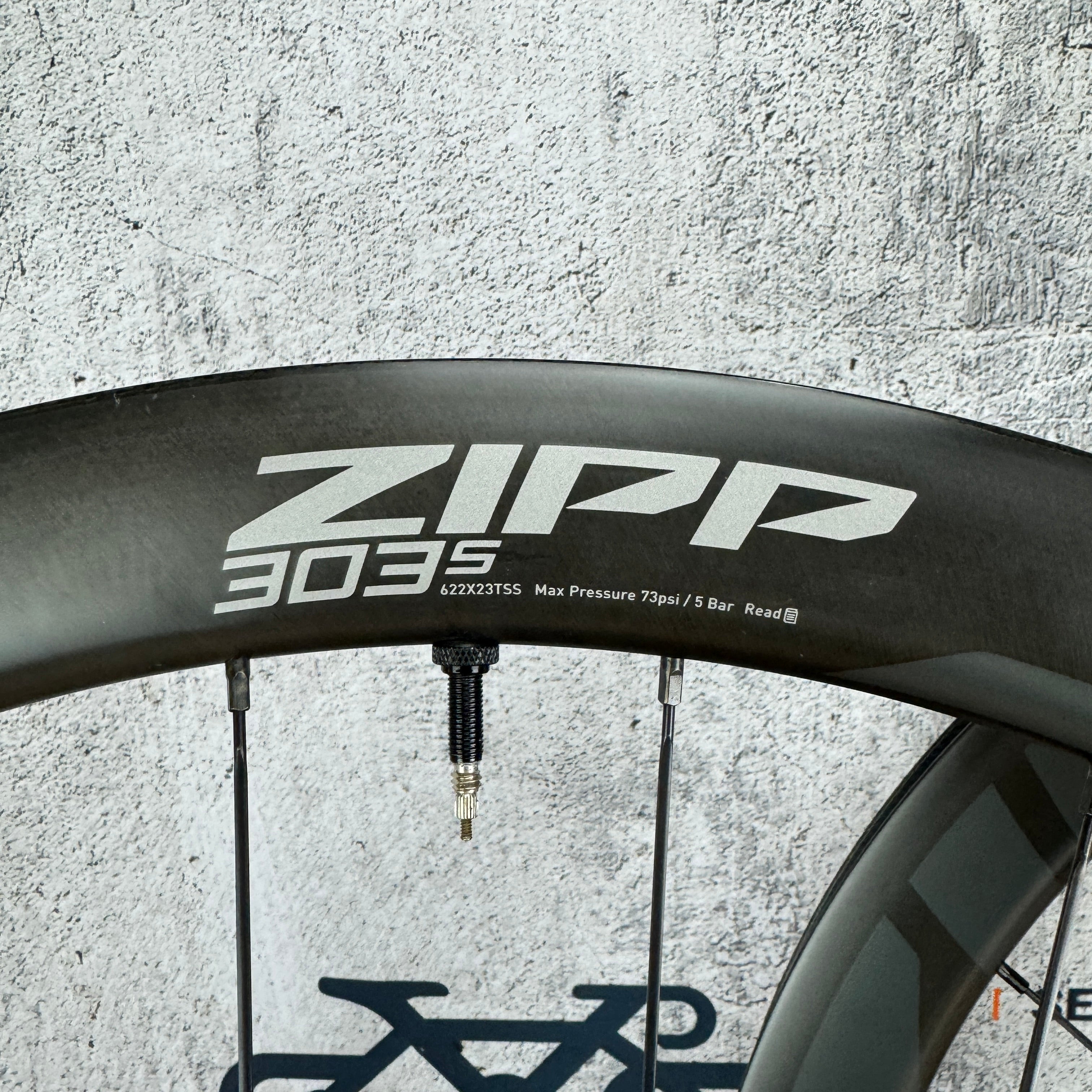 ZIPP 303s XDR ハブ 76/176 Zipp 303 S Tubeless Disc-Brake Wheelset - XDR – Allied Cycle
