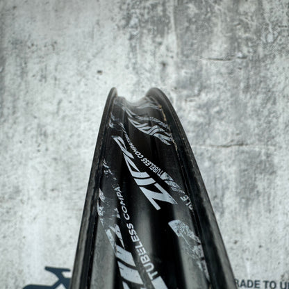 Zipp 303s Carbon Tubeless Hookless Disc Brake Wheelset 700c 76/176 Hubs 1544g