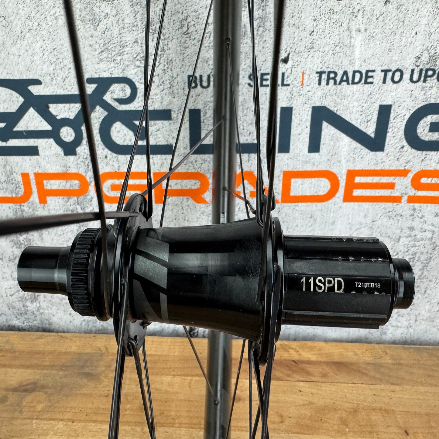 Zipp 303s Carbon Tubeless Hookless Disc Brake Wheelset 700c 76/176 Hubs 1544g