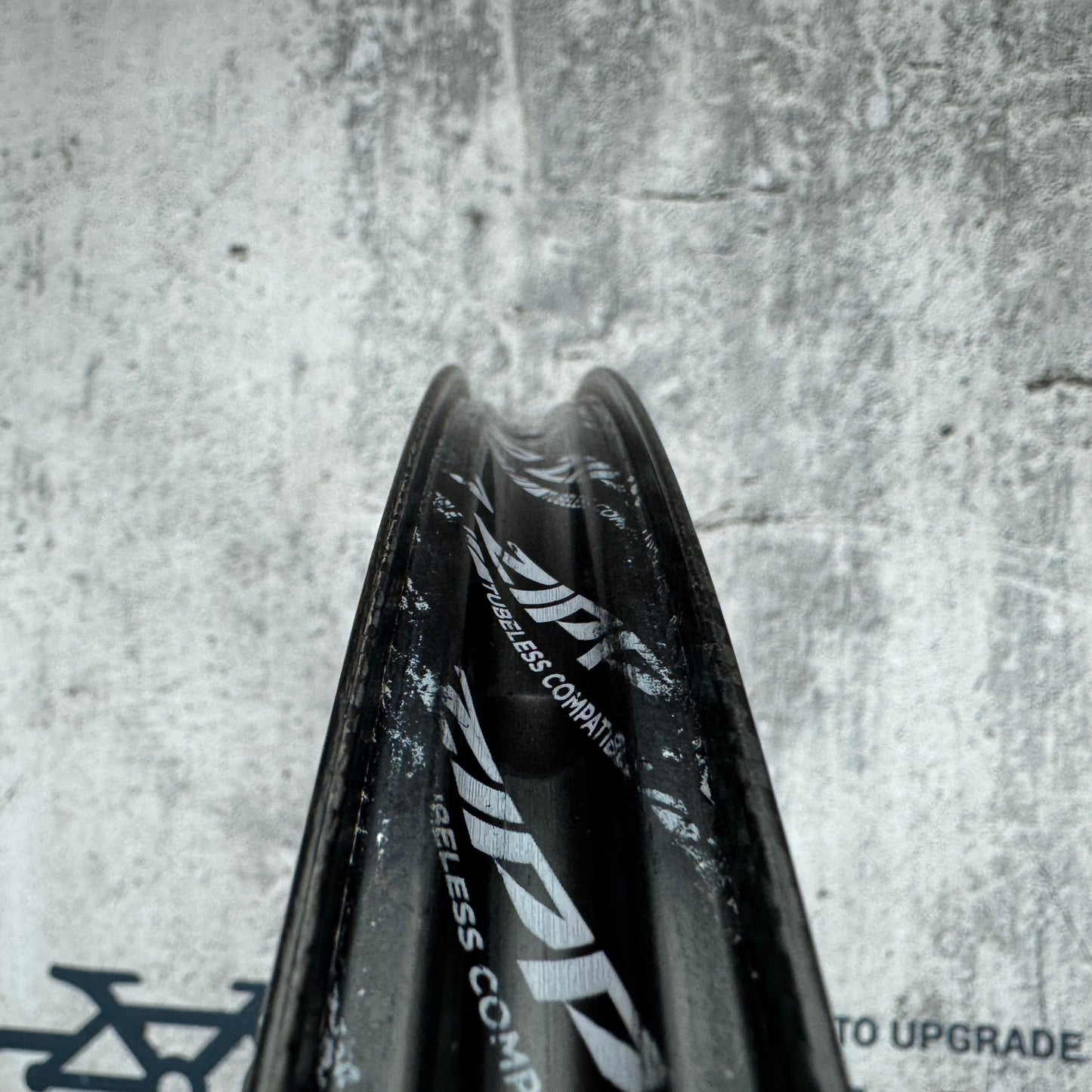 Zipp 303s Carbon Tubeless Hookless Disc Brake Wheelset 700c 76/176 Hubs 1544g