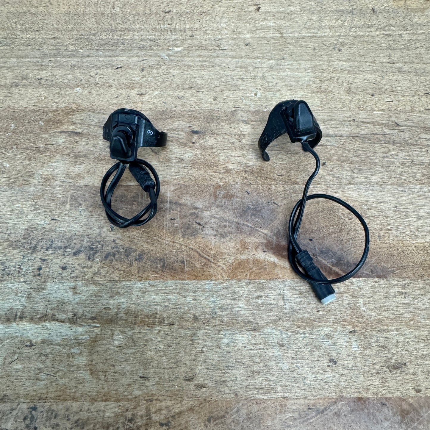 Shimano SW-R610 Di2 Electronic Remote Sprint Shifters Set