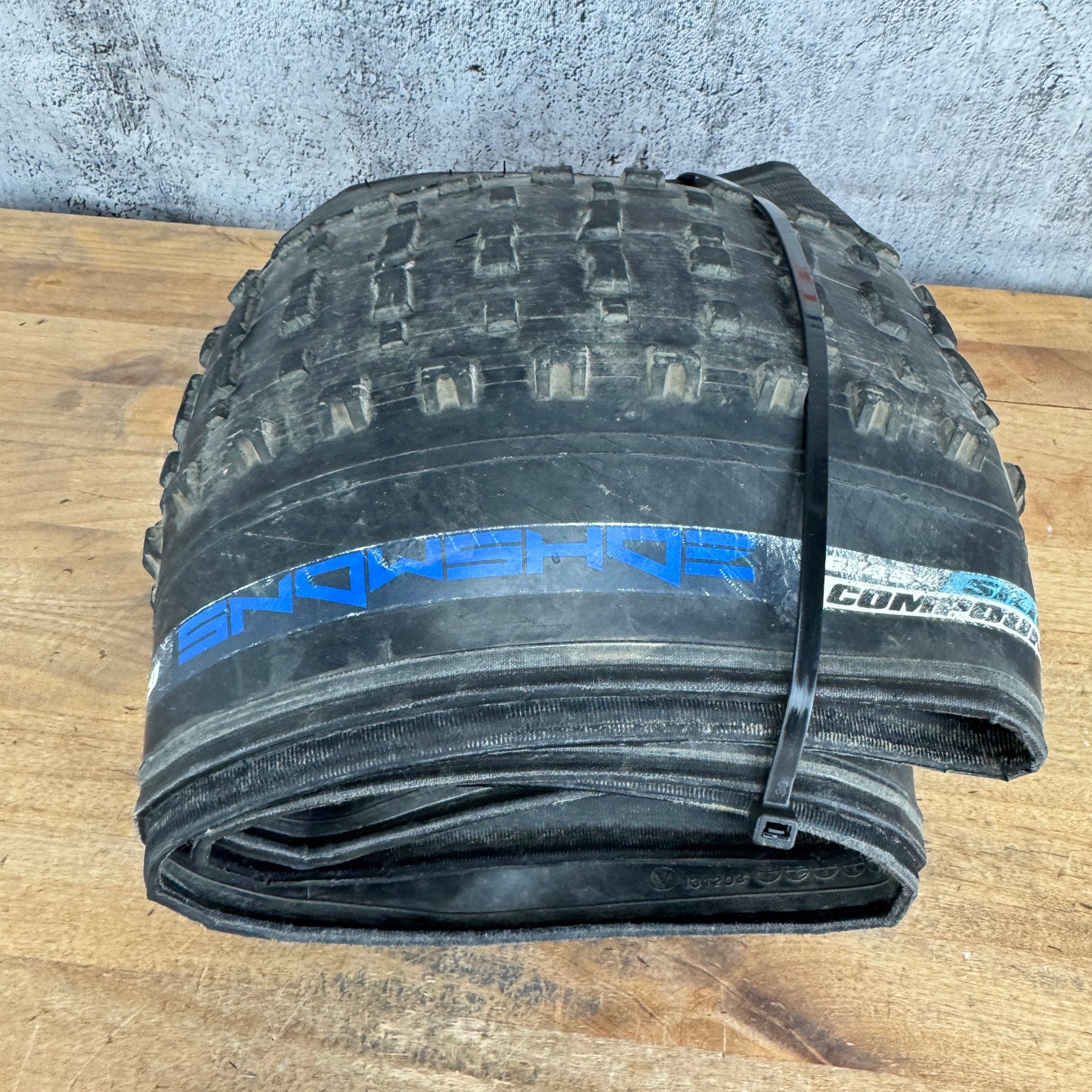 Snow Shoe Veetireco Silca Compound 26" x 4.8" Single Tubeless Fat Bike Tire