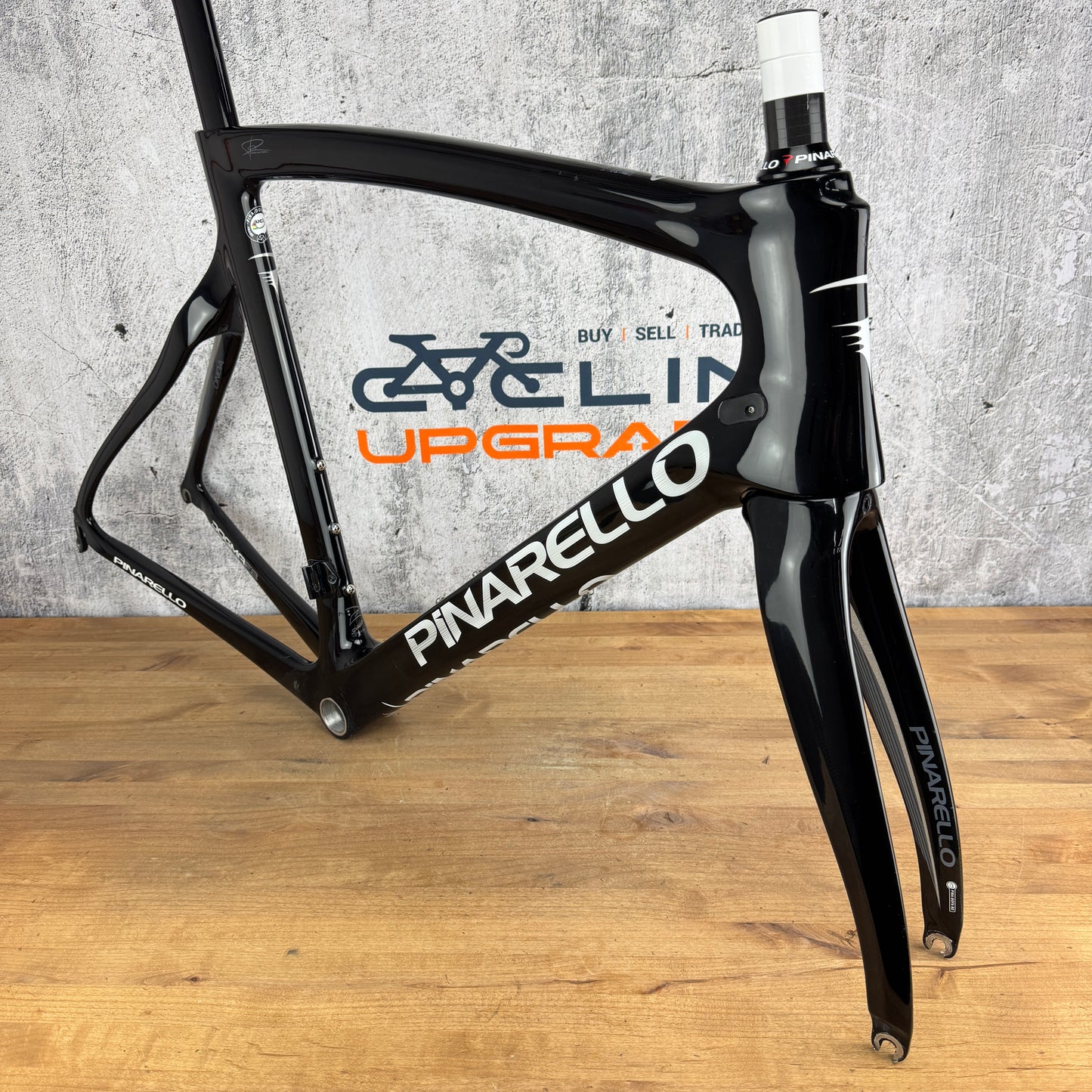 Pinarello Dogma F8 57.5cm Rim Brake Carbon Bike Frameset 700c 1846g