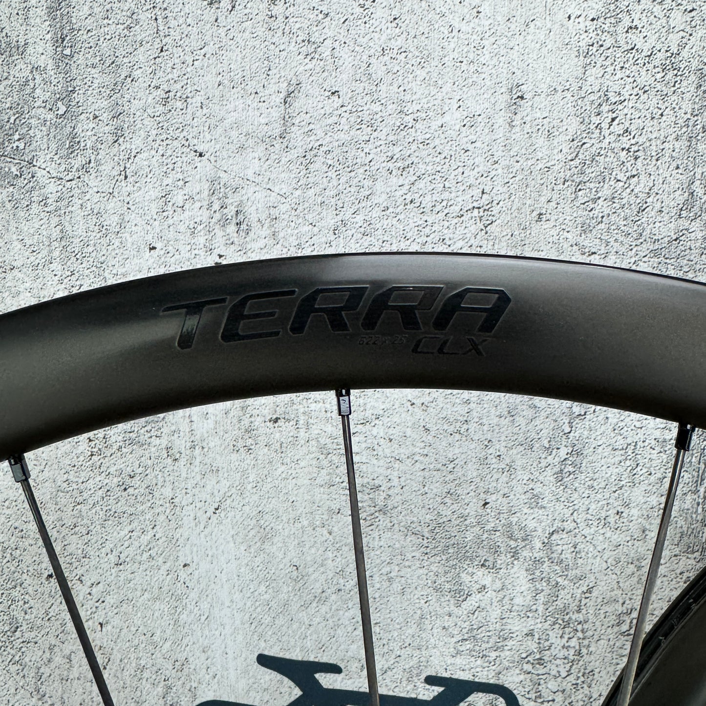 Roval Terra CLX II Carbon Tubeless Disc Gravel Wheelset 700c DT 180 Hubs 1268g
