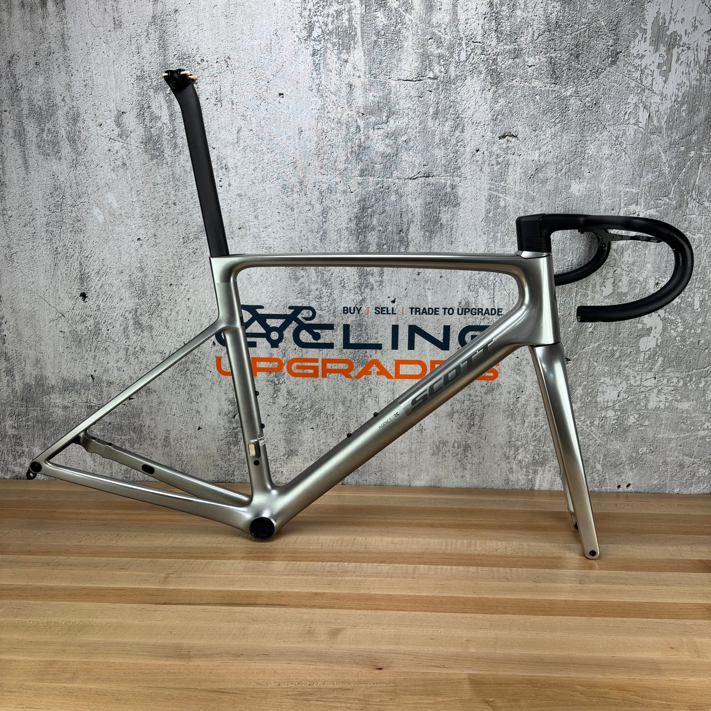 2026 Scott Addict RC Ultimate HMX SL 56cm Carbon Disc Frameset Chrome Silver