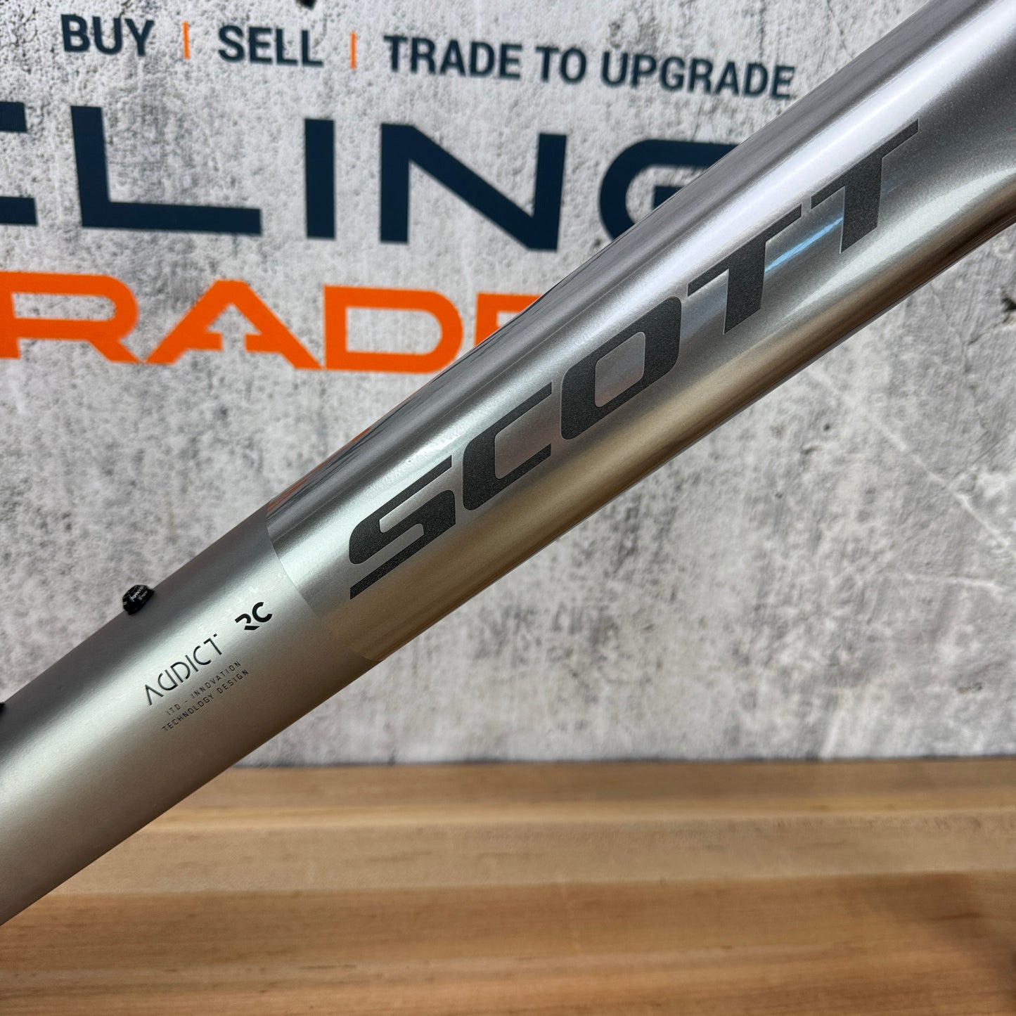 2026 Scott Addict RC Ultimate HMX SL 56cm Carbon Disc Frameset Chrome Silver