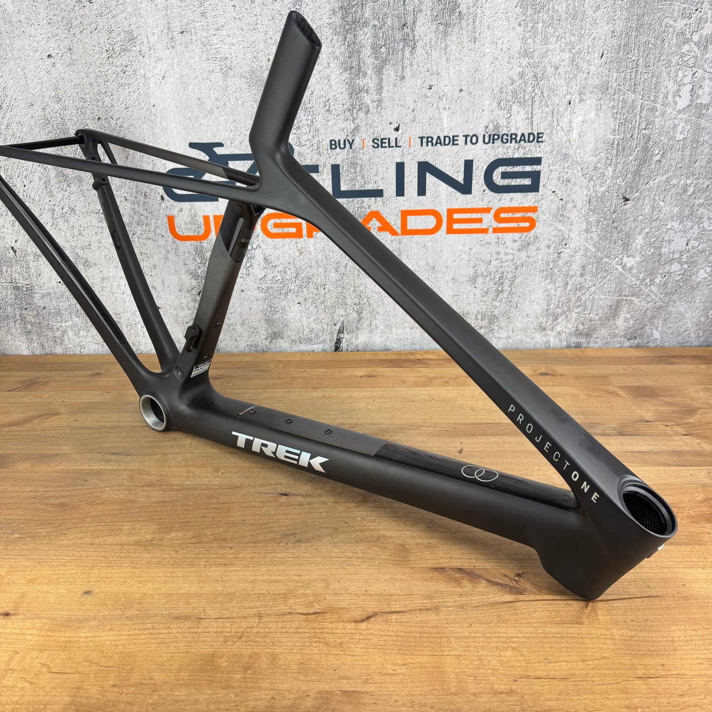 New! Trek Madone SLR Gen 8 Small 900 OCLV Carbon Disc Frameset 700c 1290g